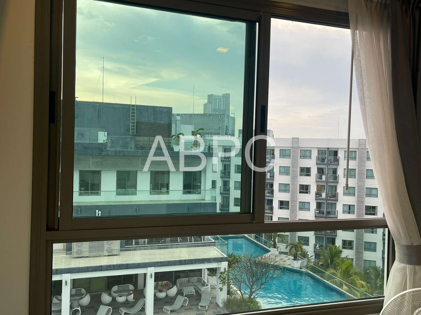 One Bedroom Condo For Rent In Jomtien photo 3