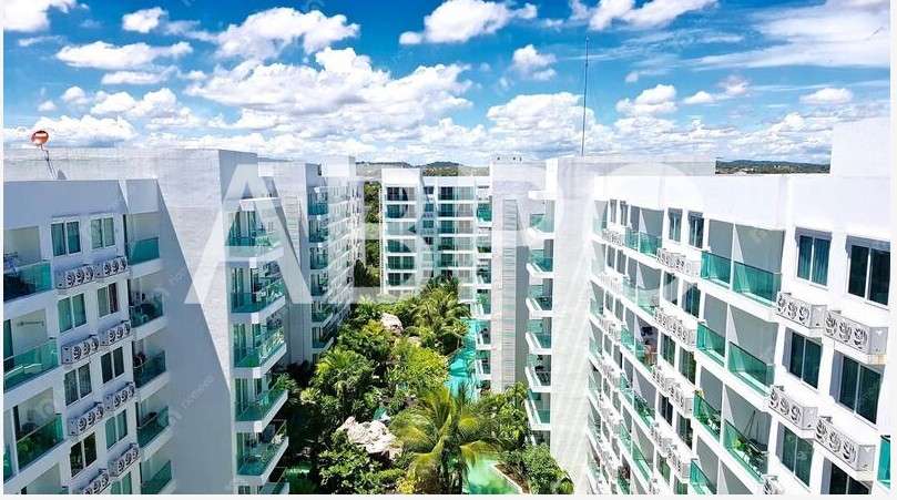 Pool View 1 Bed 1 Bath Condo In Jomtien