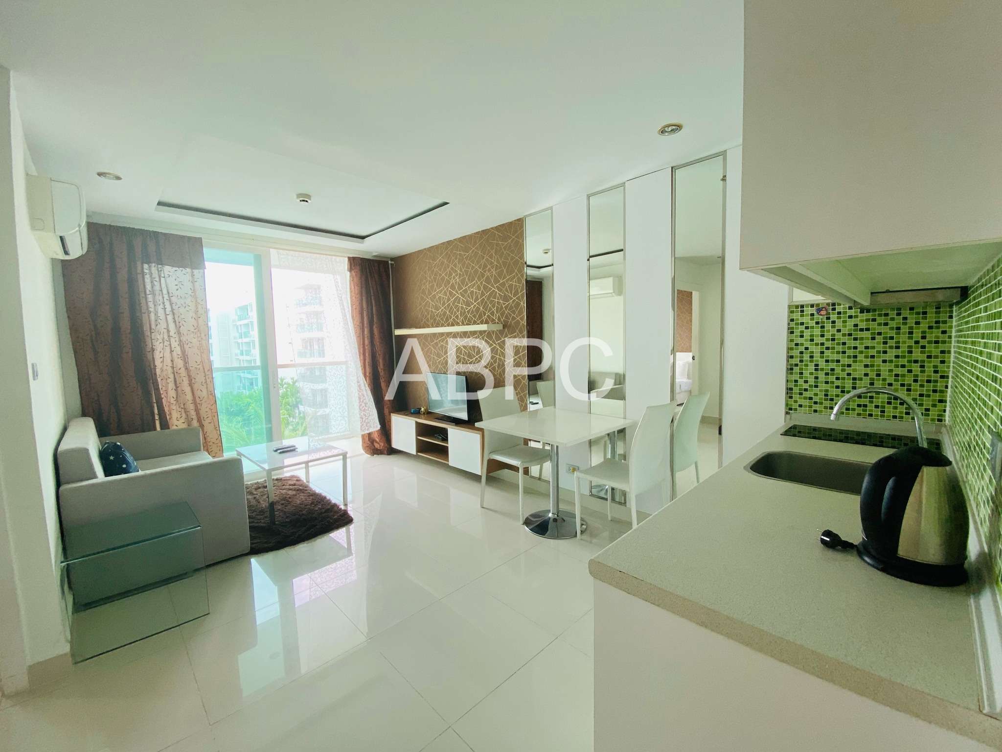Pool View 1 Bed 1 Bath Condo In Jomtien photo 6