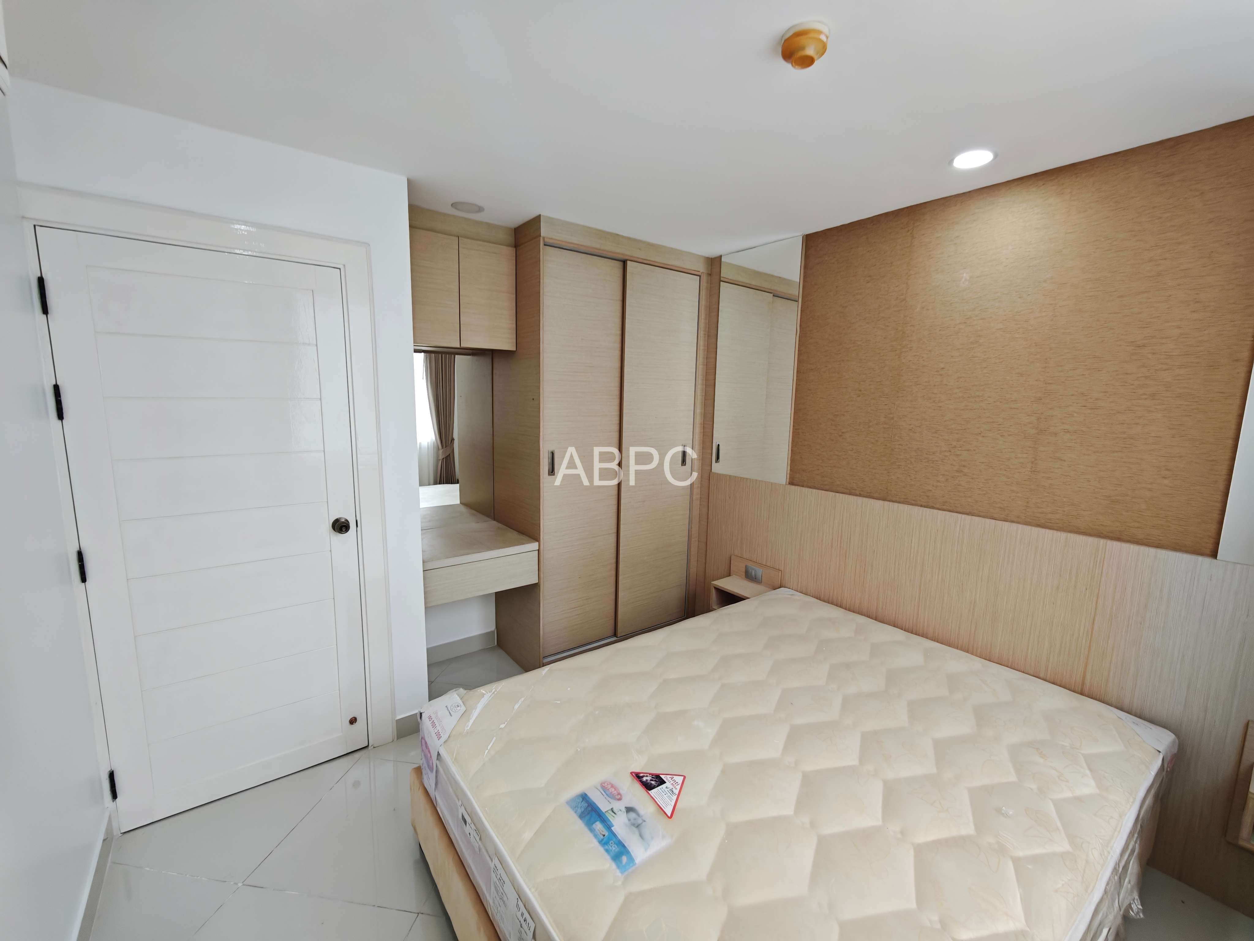 One Bedroom Pool View Unit in Popular Development For Sale photo 5