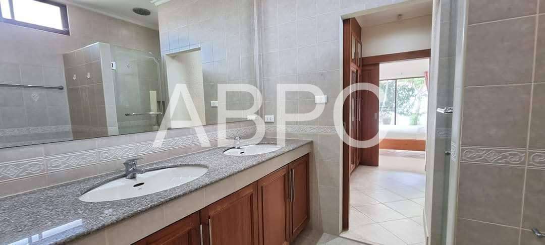 House For Sale On Pratamnak Hill photo 2