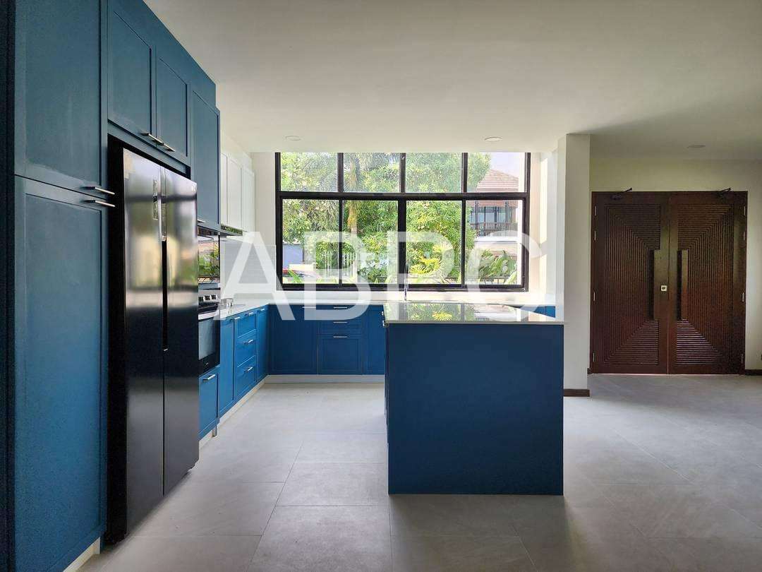 Modern Water View 4 Bed 4 Bath Pool Villa In East Pattaya photo 2