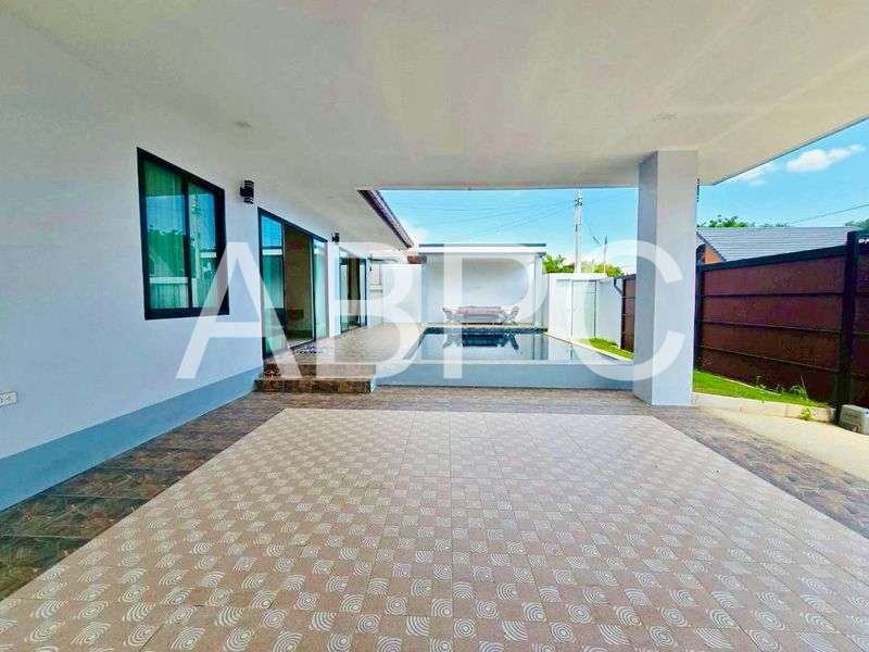 Brand New Modern 3 Bed 3 Bath Pool Villa In East Pattaya photo 13