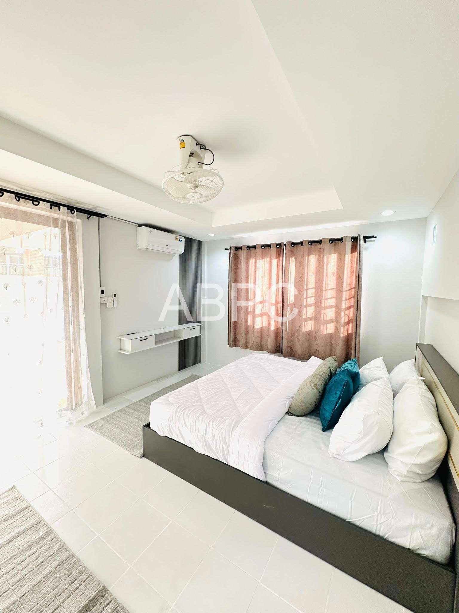 All New Fully Renovated 3 Bed 3 Bath House In East Pattaya photo 10