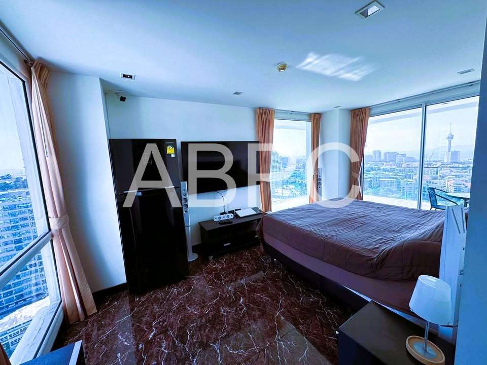 High Floor Ocean View 1 Bed 1 Bath Condo In Pratumnak photo 3