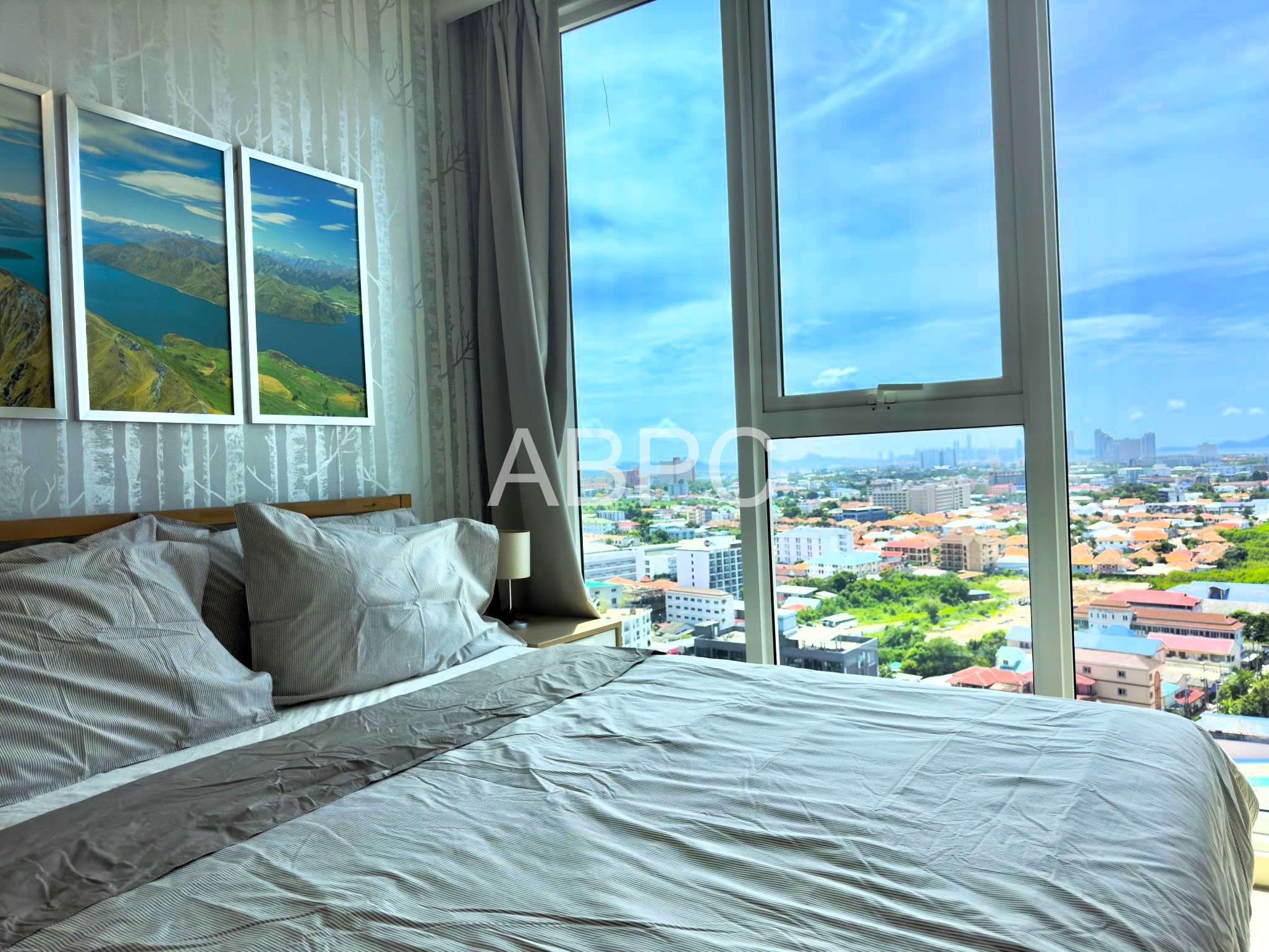 Sea View 1 Bedroom 1 Bathroom Condo in South Pattaya