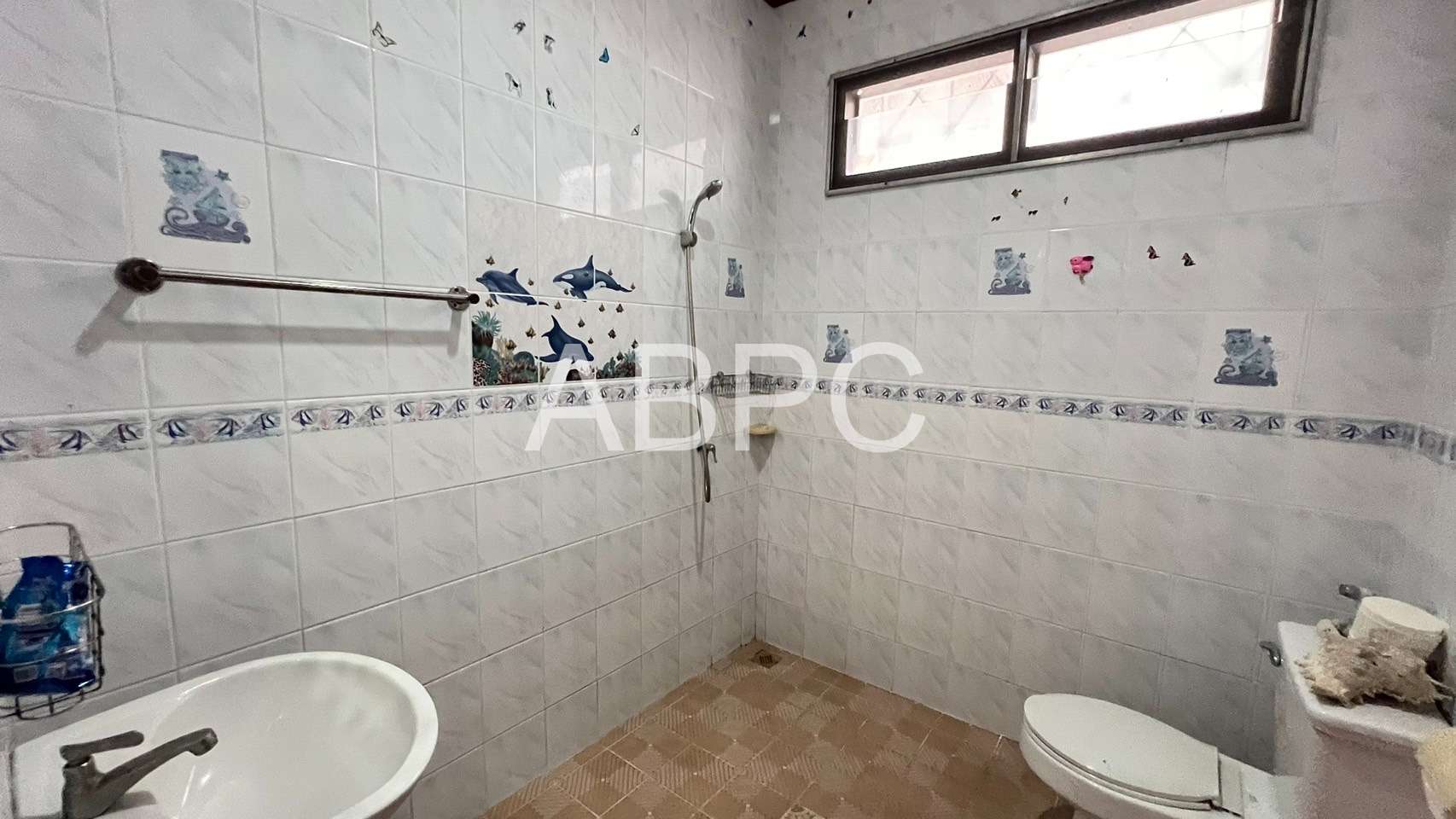 3 Bedrooms 2 Bathrooms in East Pattaya photo 10