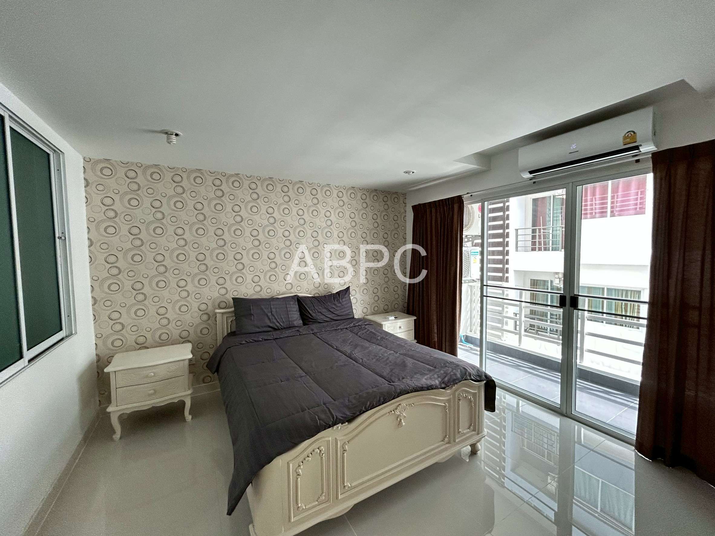 Renovated Large 1 Bed 1 Bath Condo In Jomtien photo 4