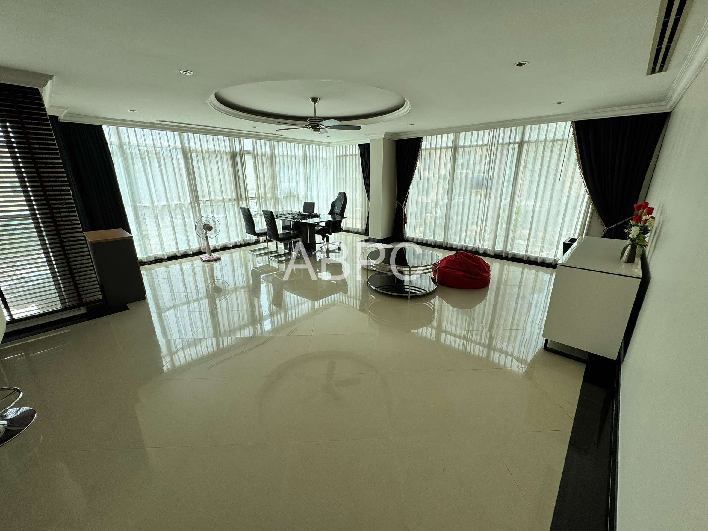 Spacious 1 Bedroom Condo For Sale In Central Pattaya photo 7