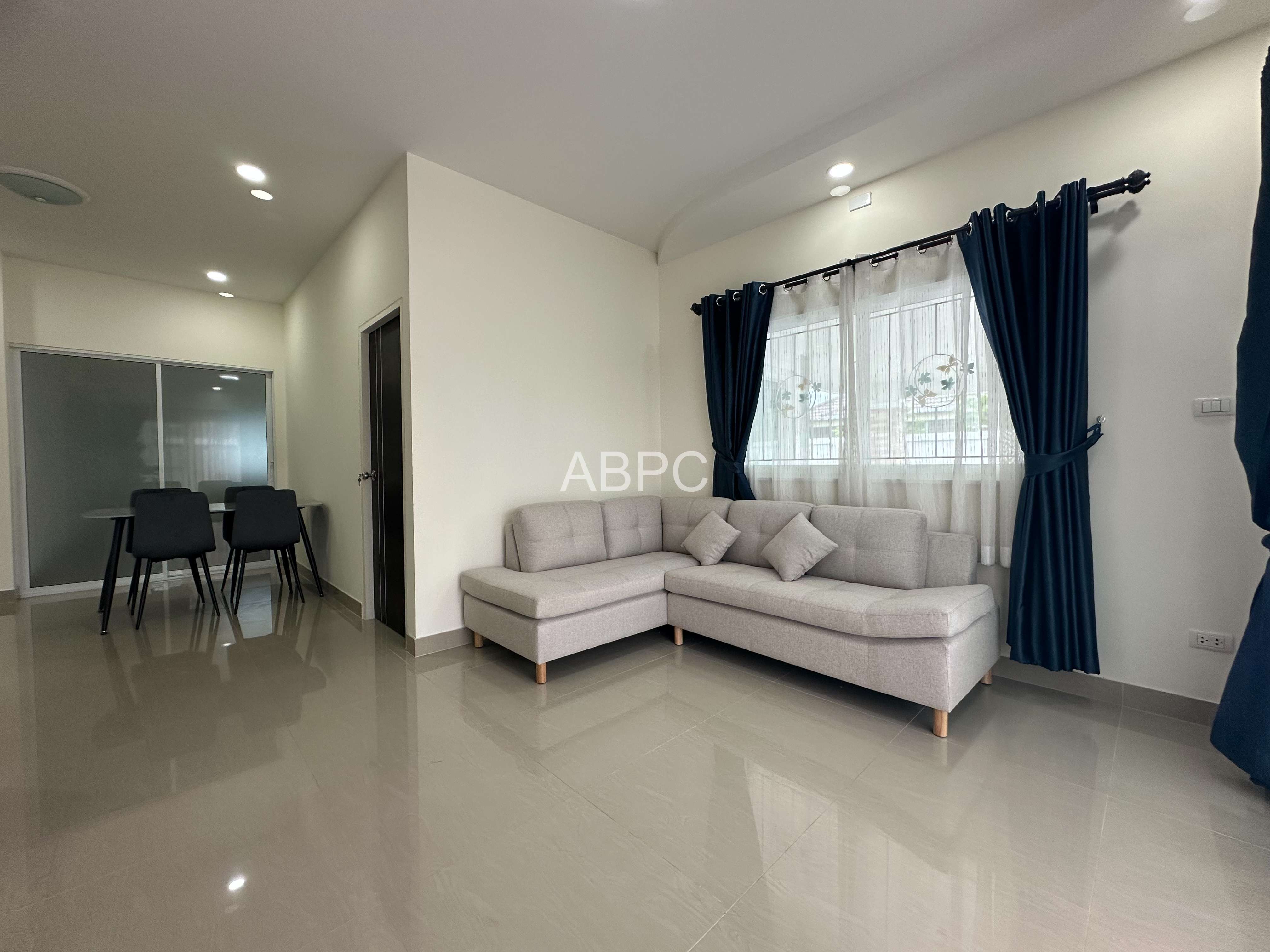 3 Bedrooms 2 Bathrooms in Mapprachan photo 8