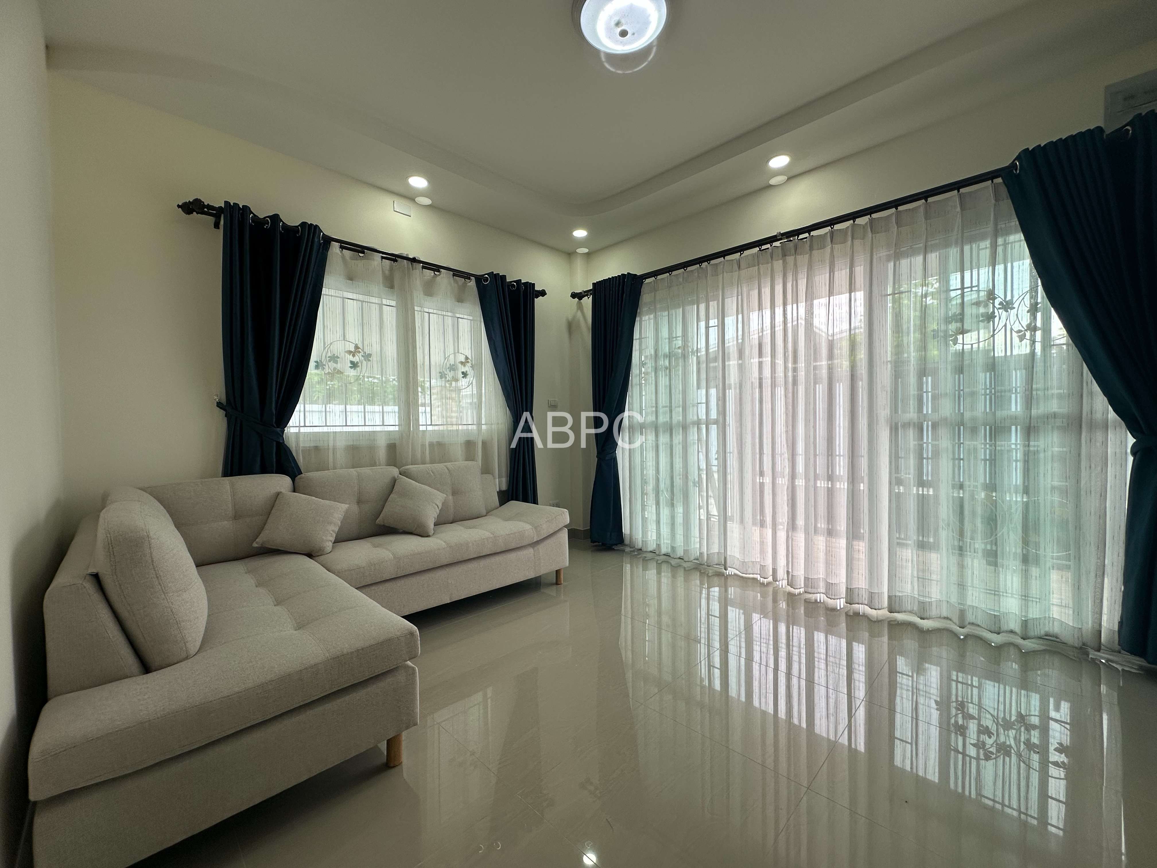 3 Bedrooms 2 Bathrooms in Mapprachan photo 6