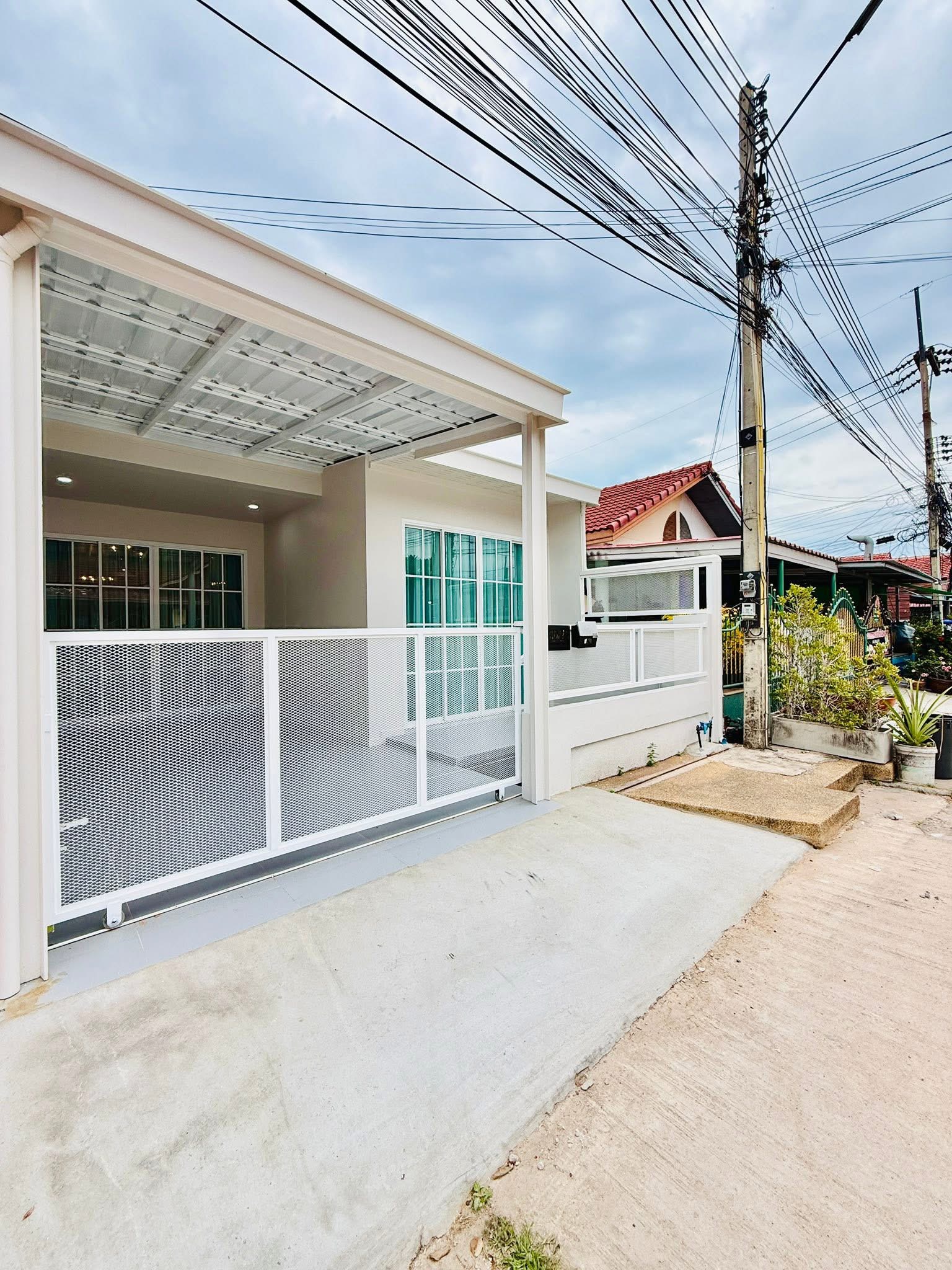 2 Bedroom House For Sale