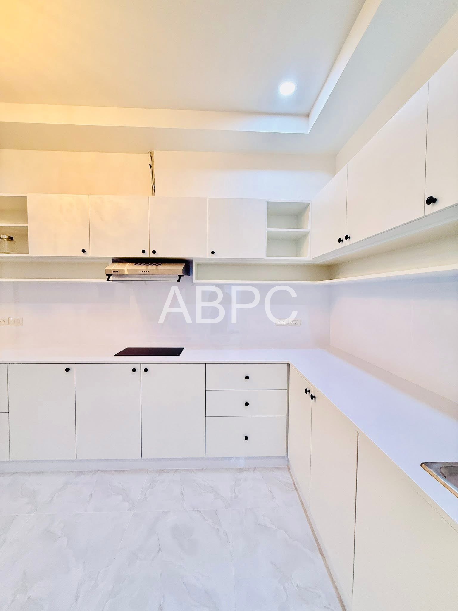 2 Bedroom House For Sale photo 10
