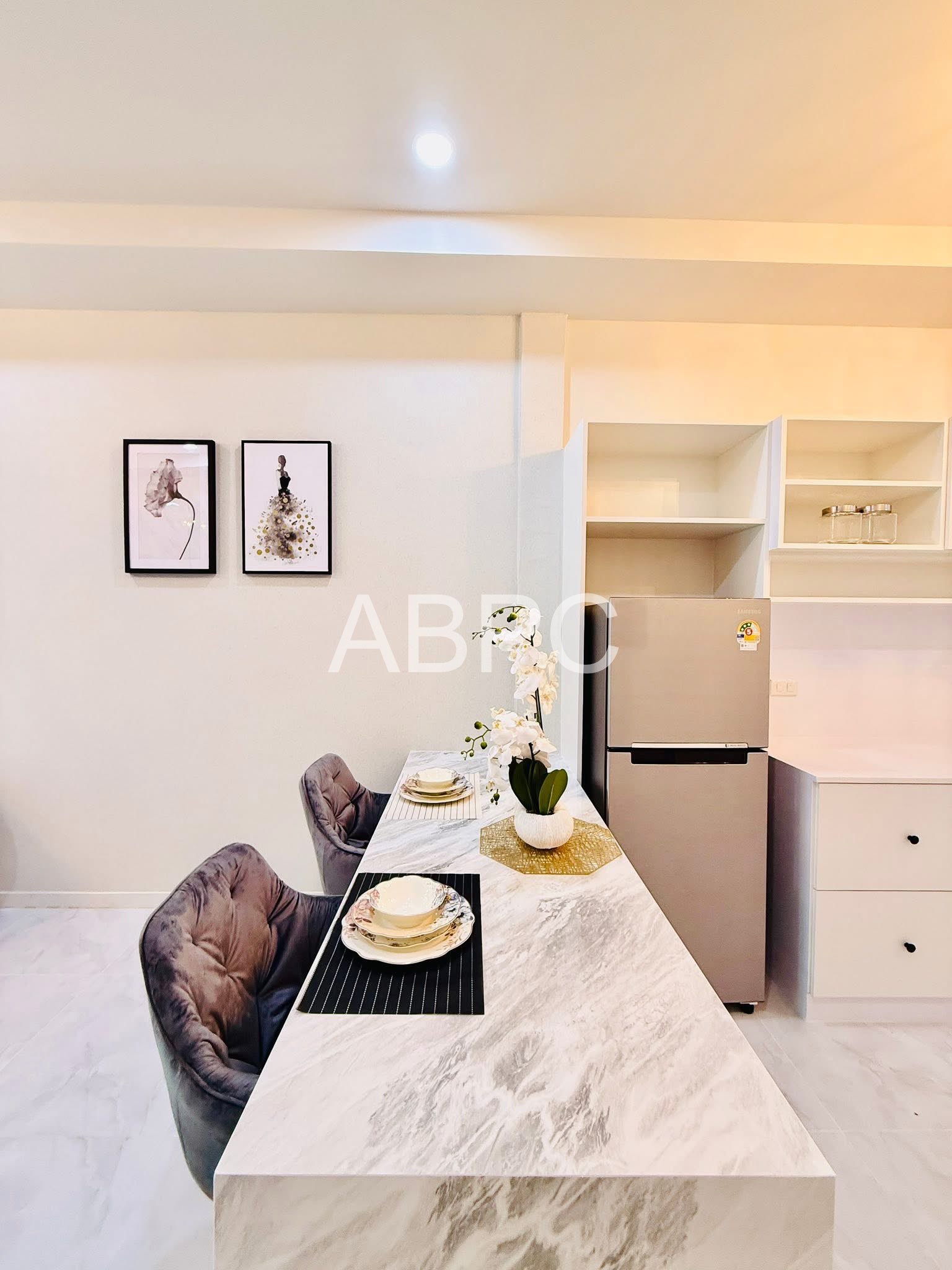 2 Bedroom House For Sale photo 12