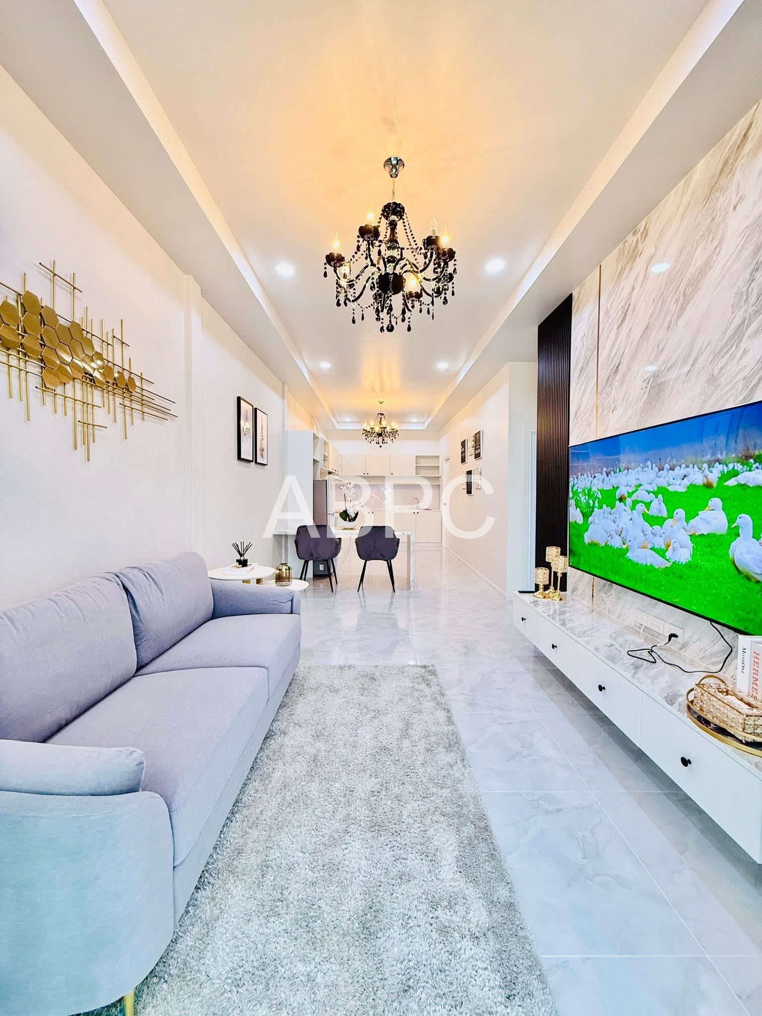 2 Bedroom House For Sale photo 5