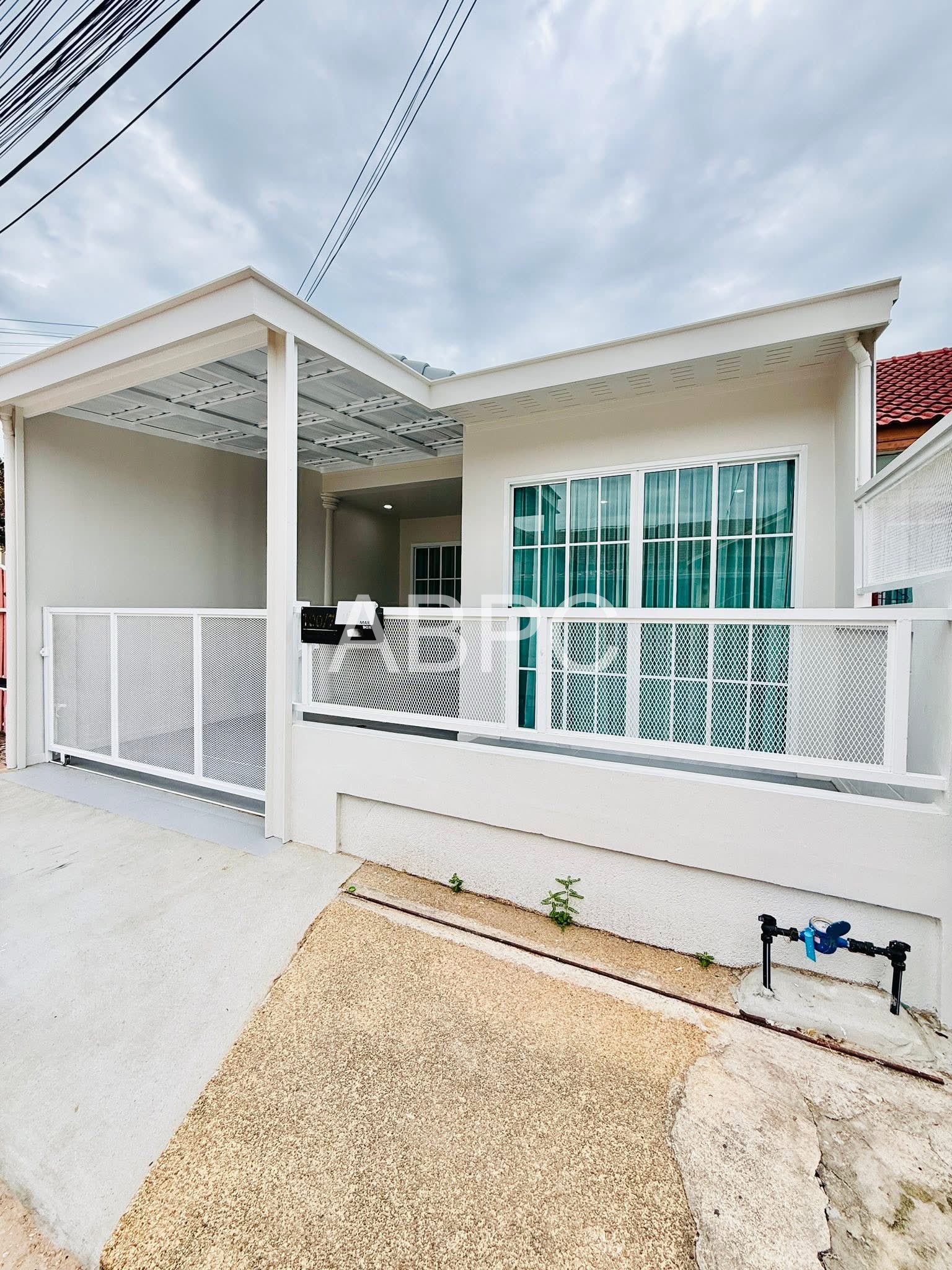 2 Bedroom House For Sale photo 7
