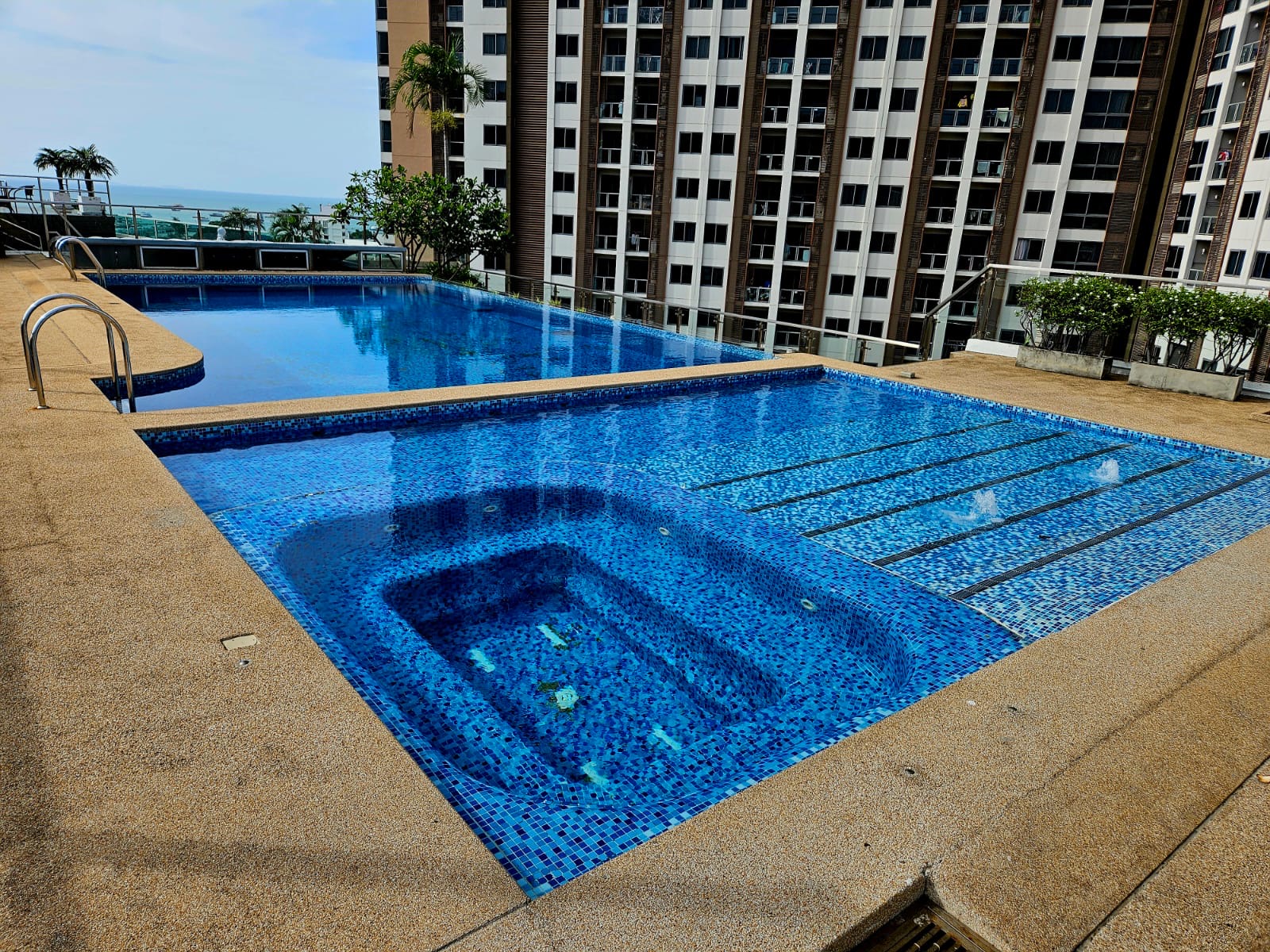 Large Nature View 1 Bed 1 Bath Condo In Pratumnak