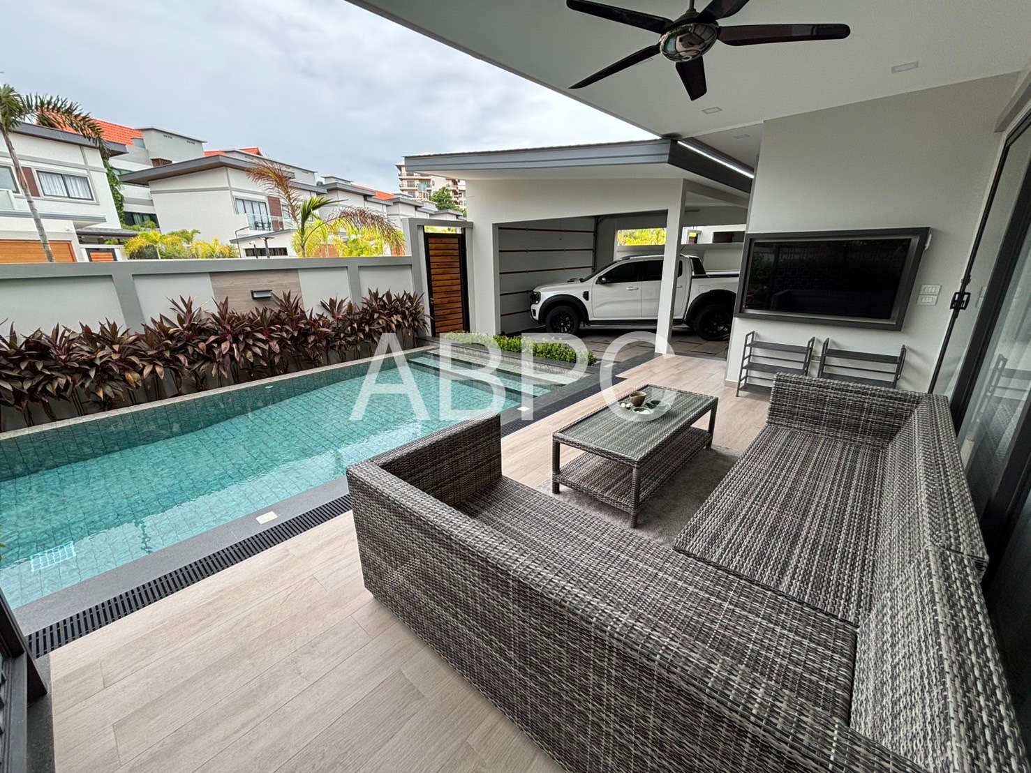 Three Bedroom Four Bathroom Pool Villa in Central Pattaya Location photo 7