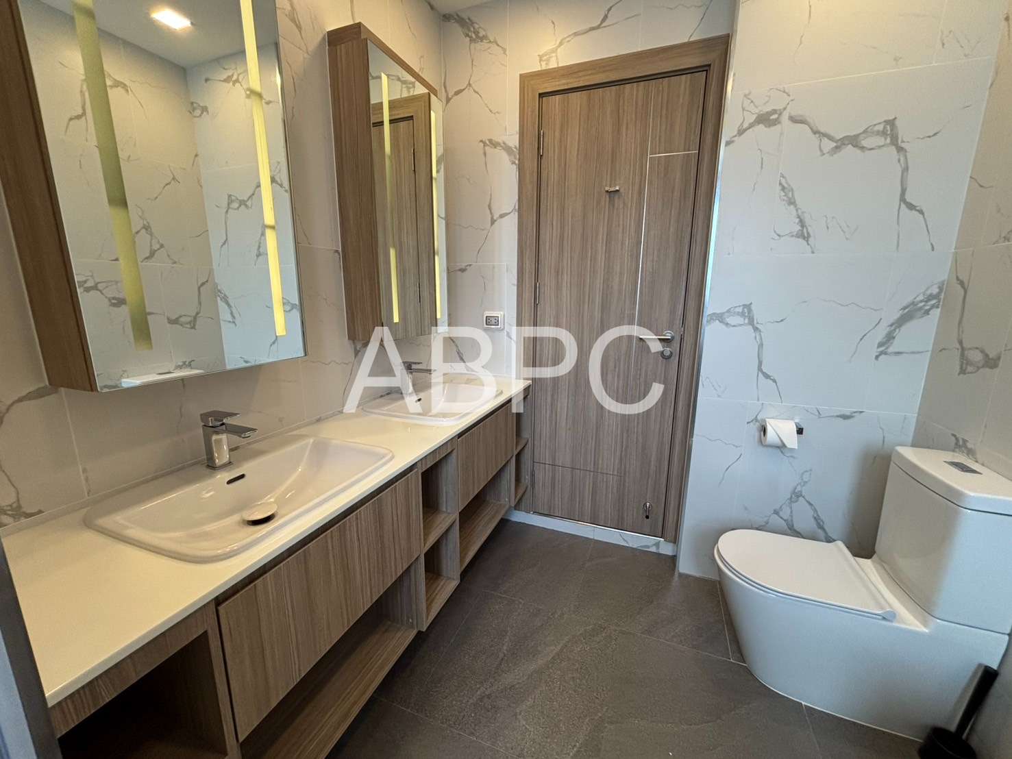 Three Bedroom Four Bathroom Pool Villa in Central Pattaya Location photo 9