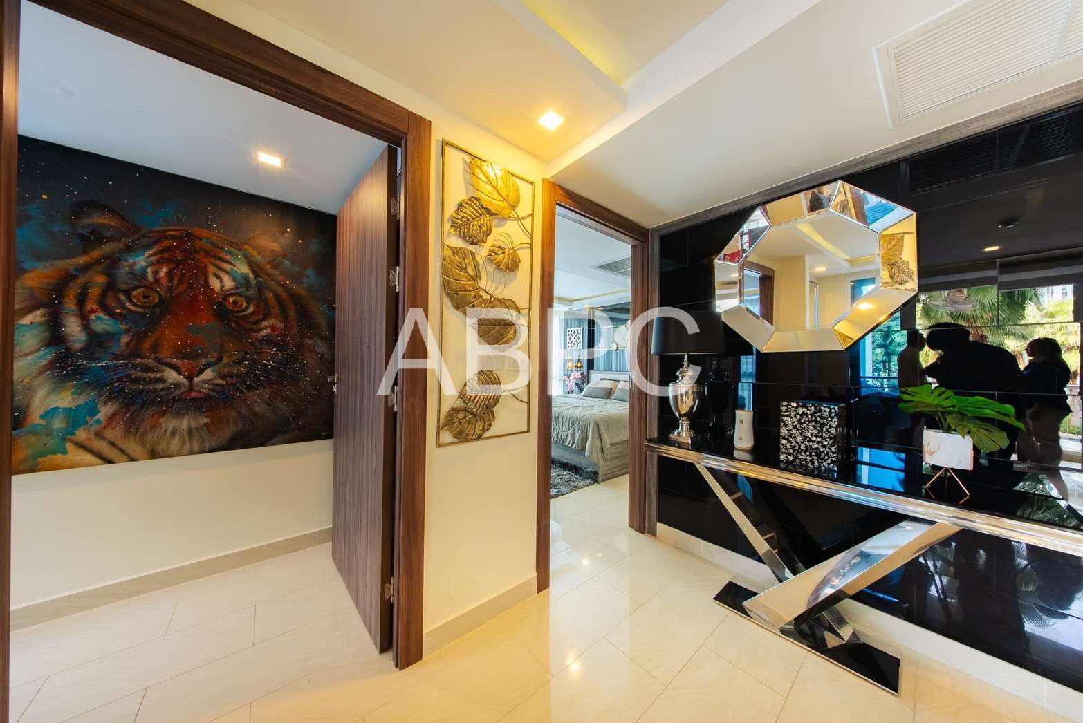 2 Bedrooms 2 Bathrooms In Central Pattaya photo 5