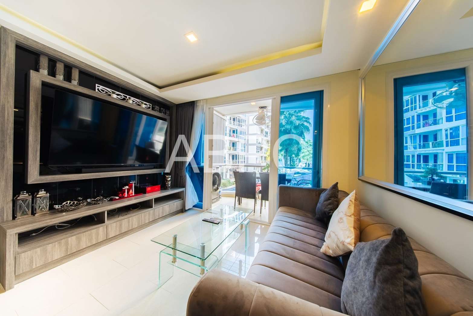 2 Bedrooms 2 Bathrooms In Central Pattaya photo 3