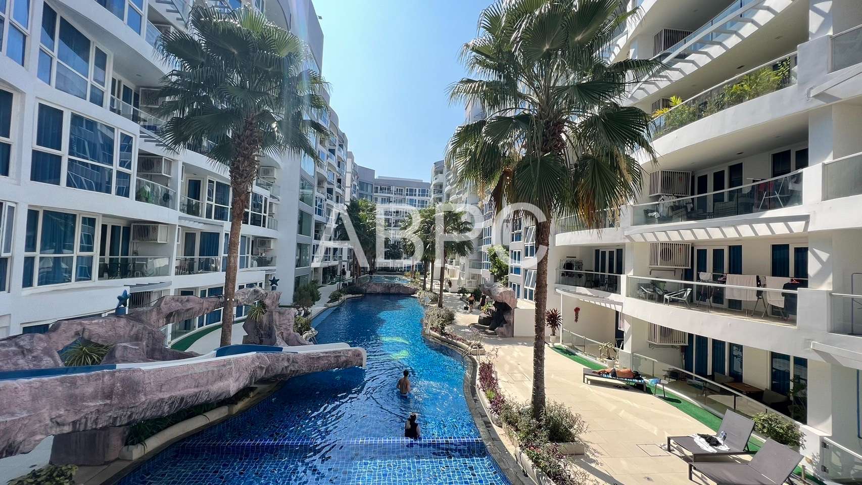 2 Bedrooms 2 Bathrooms In Central Pattaya photo 15