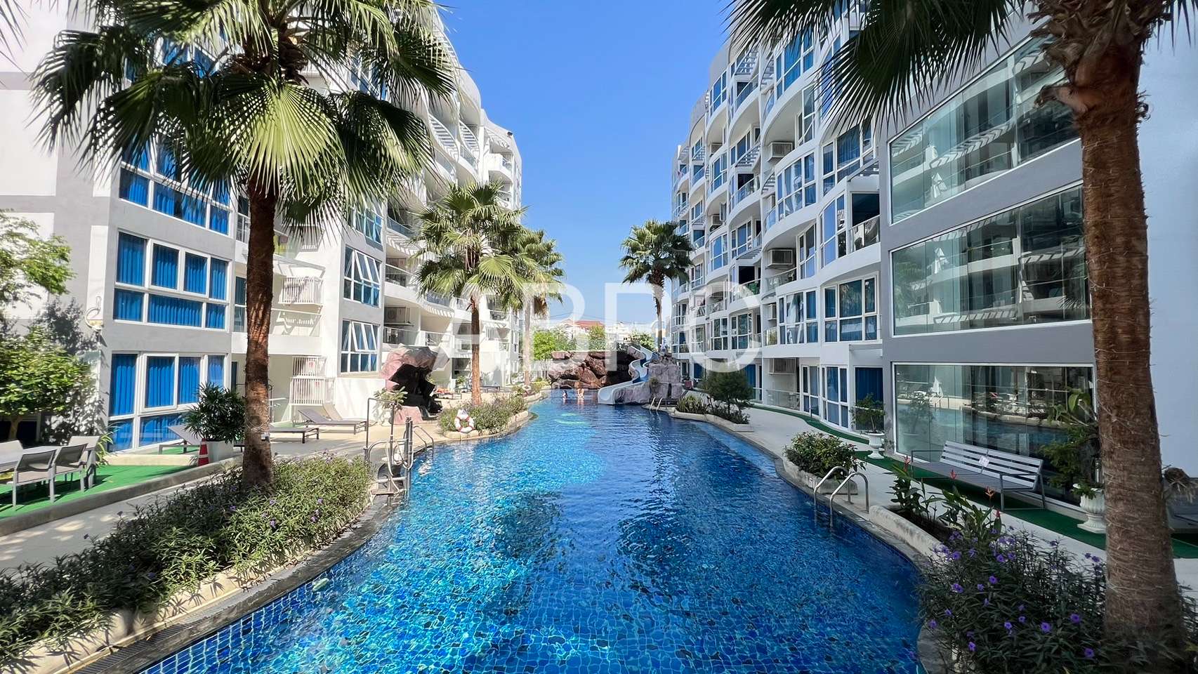 2 Bedrooms 2 Bathrooms In Central Pattaya photo 14