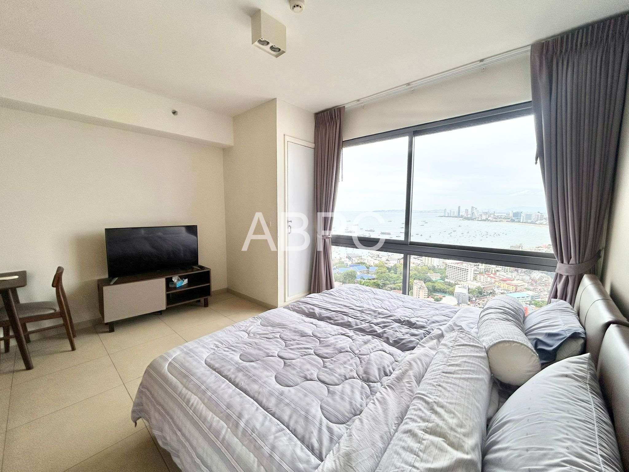 Lovely Sea view Condo For Sale In South Pattaya