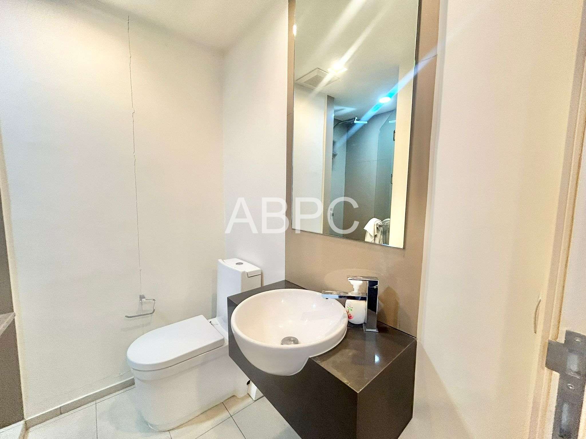 Lovely Sea view Condo For Sale In South Pattaya photo 13