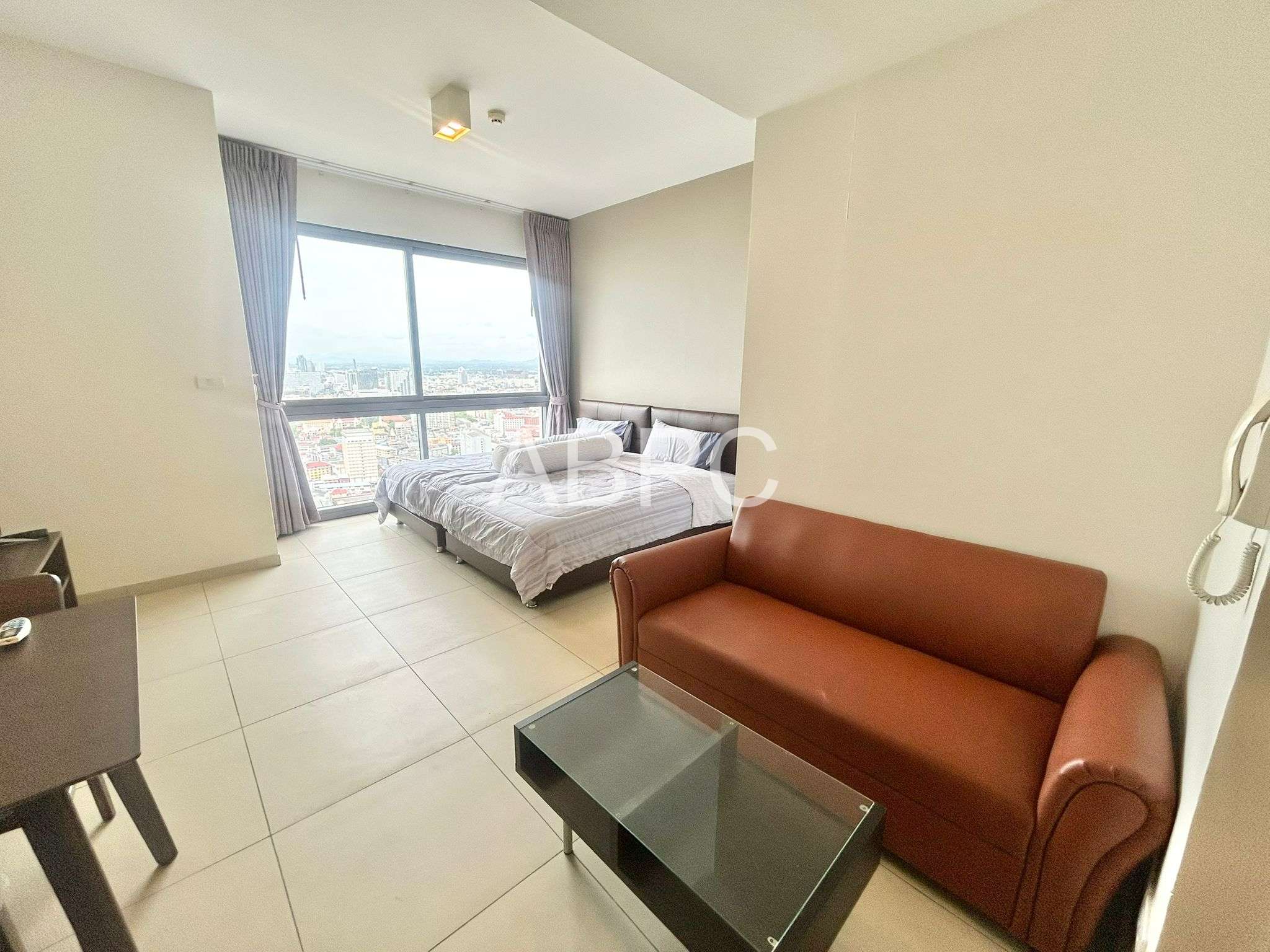 Lovely Sea view Condo For Sale In South Pattaya photo 5