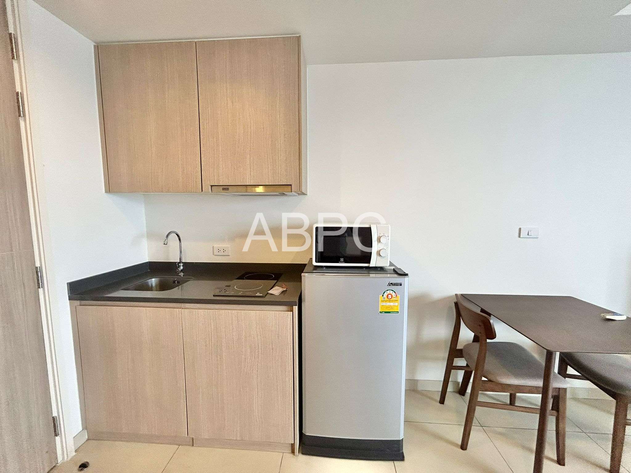 Lovely Sea view Condo For Sale In South Pattaya photo 9