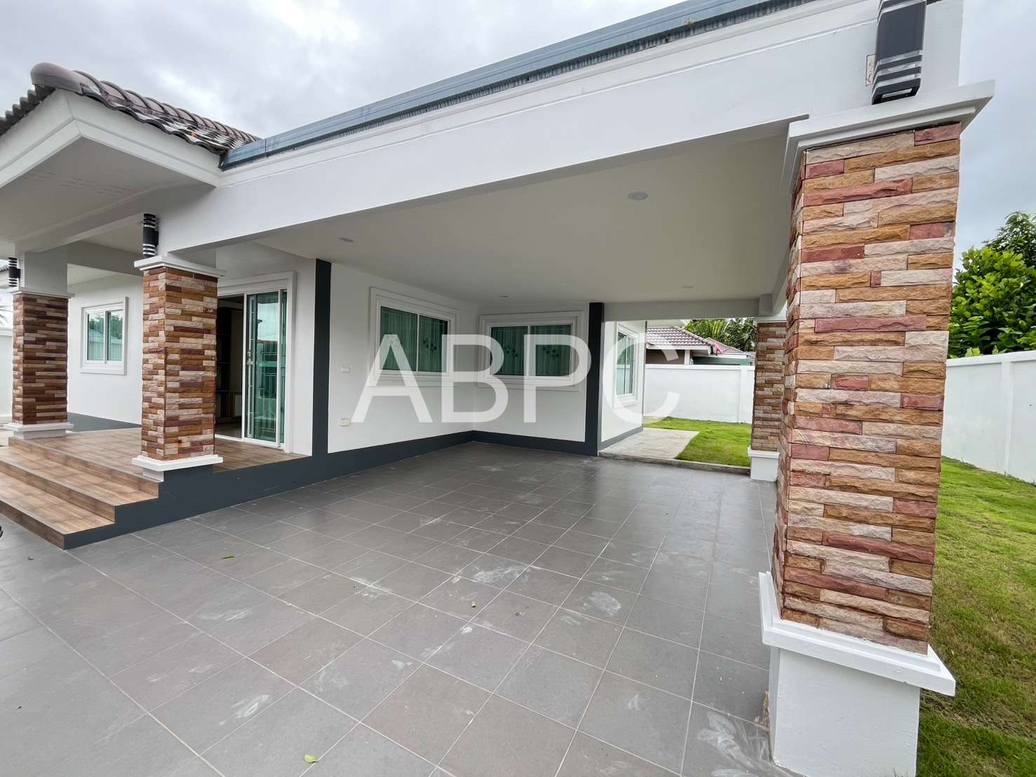 3 Bedrooms 2 Bathrooms In Mapprachan photo 3