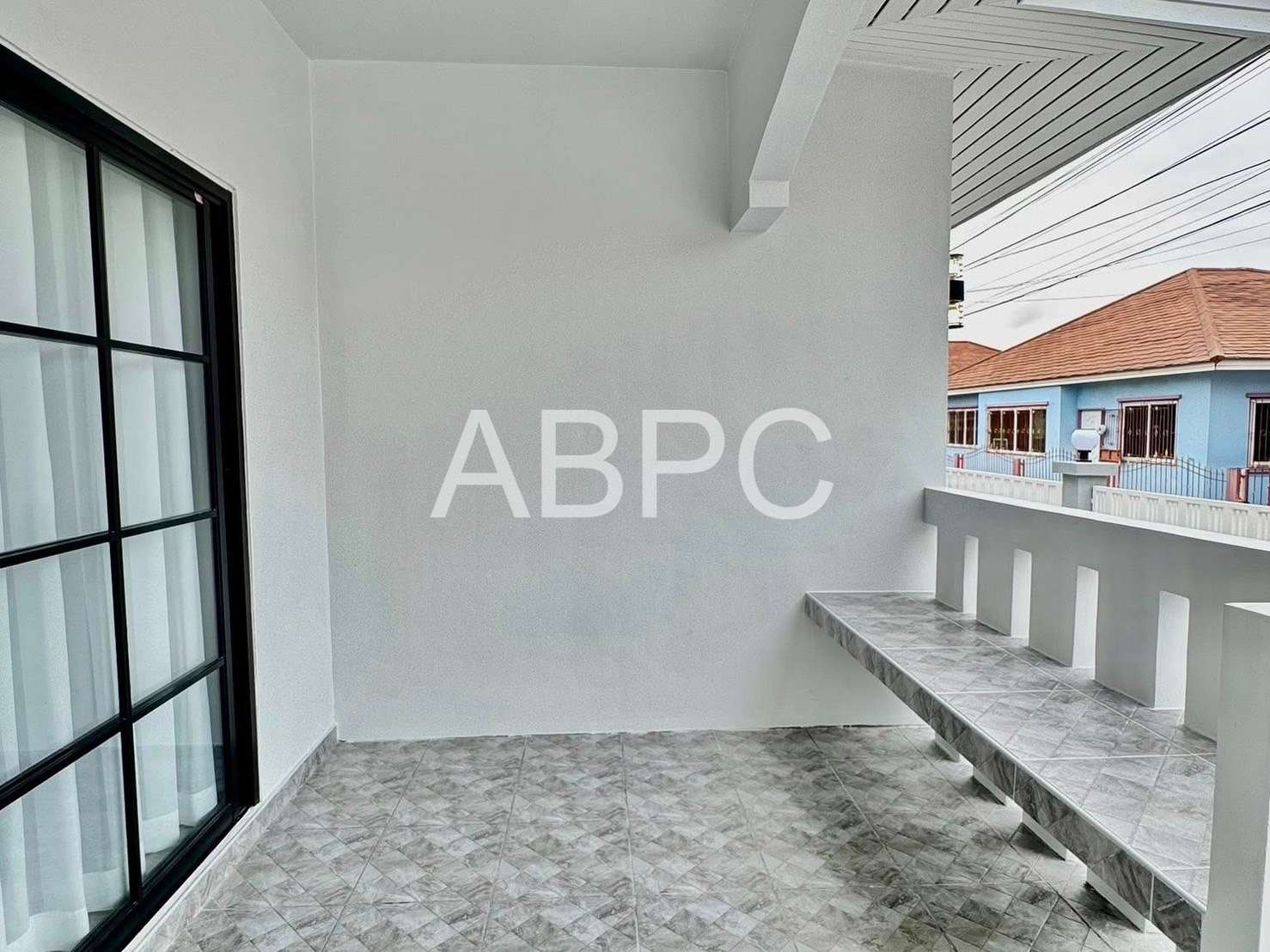 3 Bedrooms 2 Bathrooms in East Pattaya photo 5