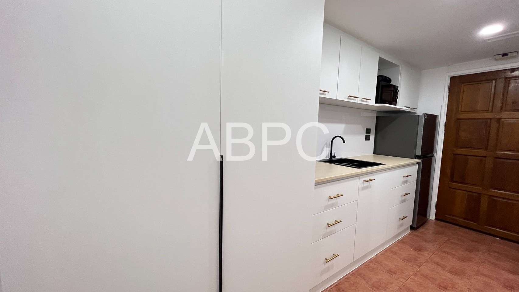 Renovated Studio Condo In Central Pattaya photo 12