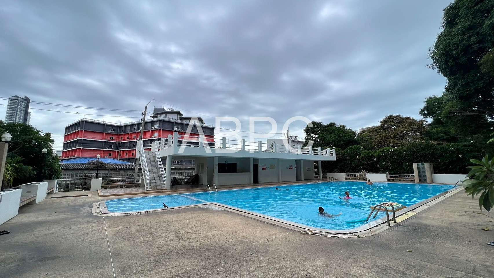 Renovated Studio Condo In Central Pattaya photo 2