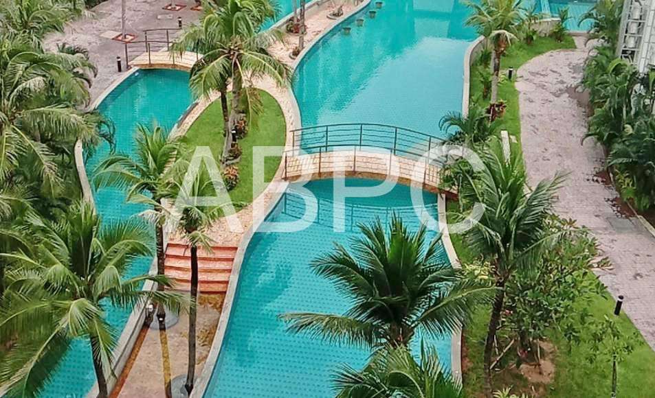 Pool View 1 Bed 1 Bath Condo In South Pattaya