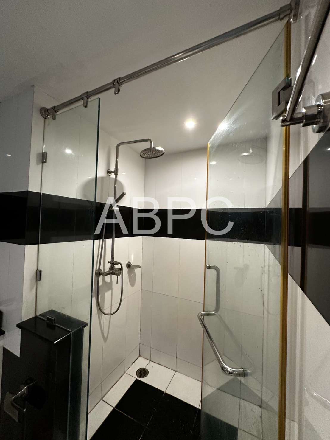 Beautiful Pool View Studio Condo In Central Pattaya photo 6