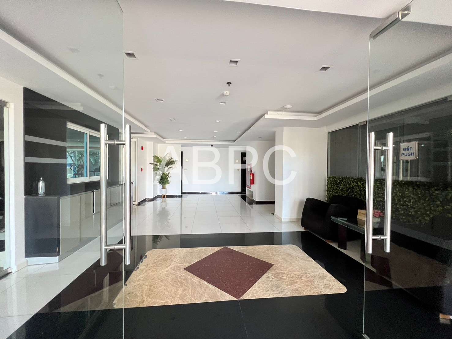 Beautiful Pool View Studio Condo In Central Pattaya photo 12