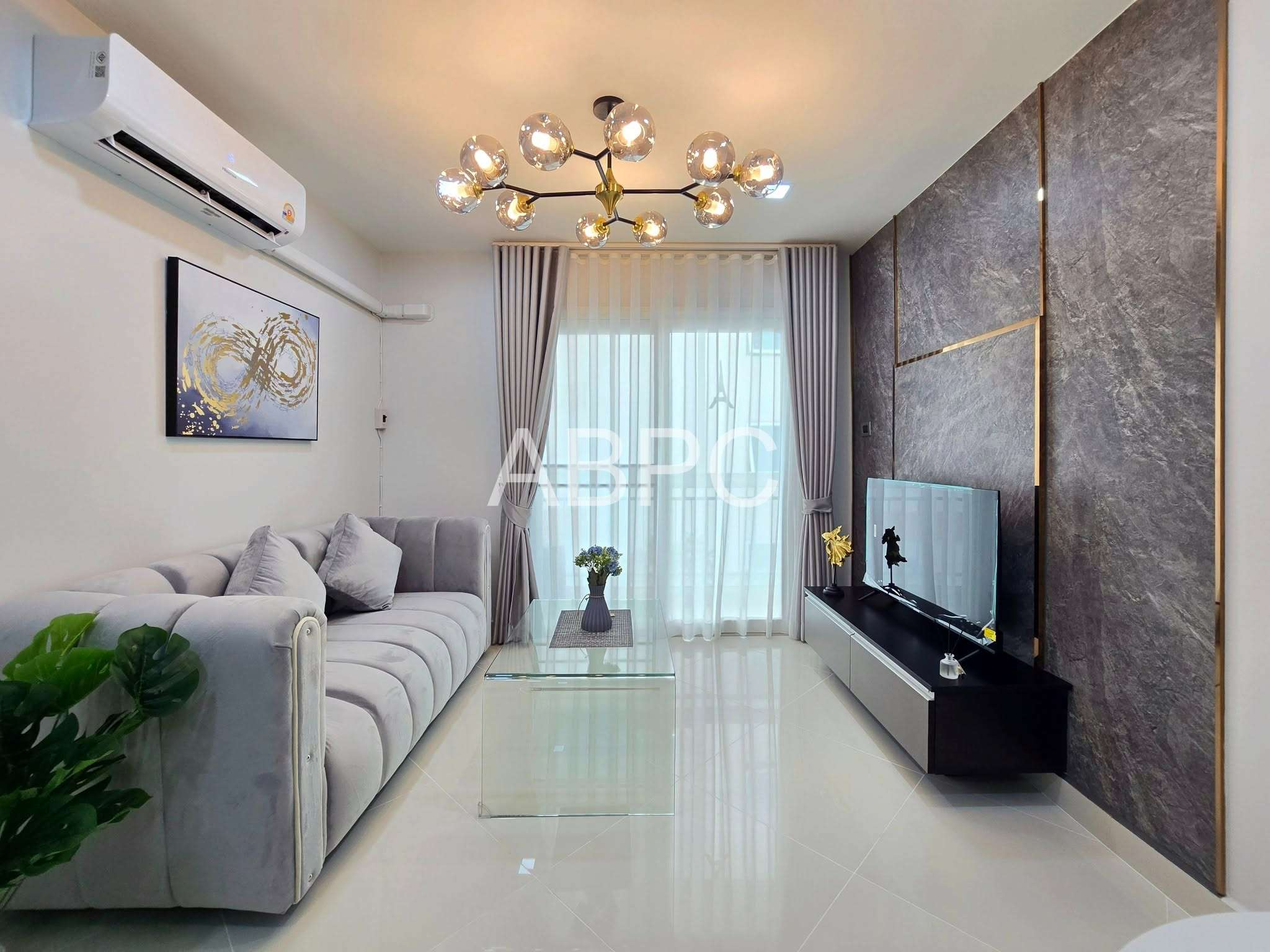 Newly Renovated One bedroom For Sale photo 16