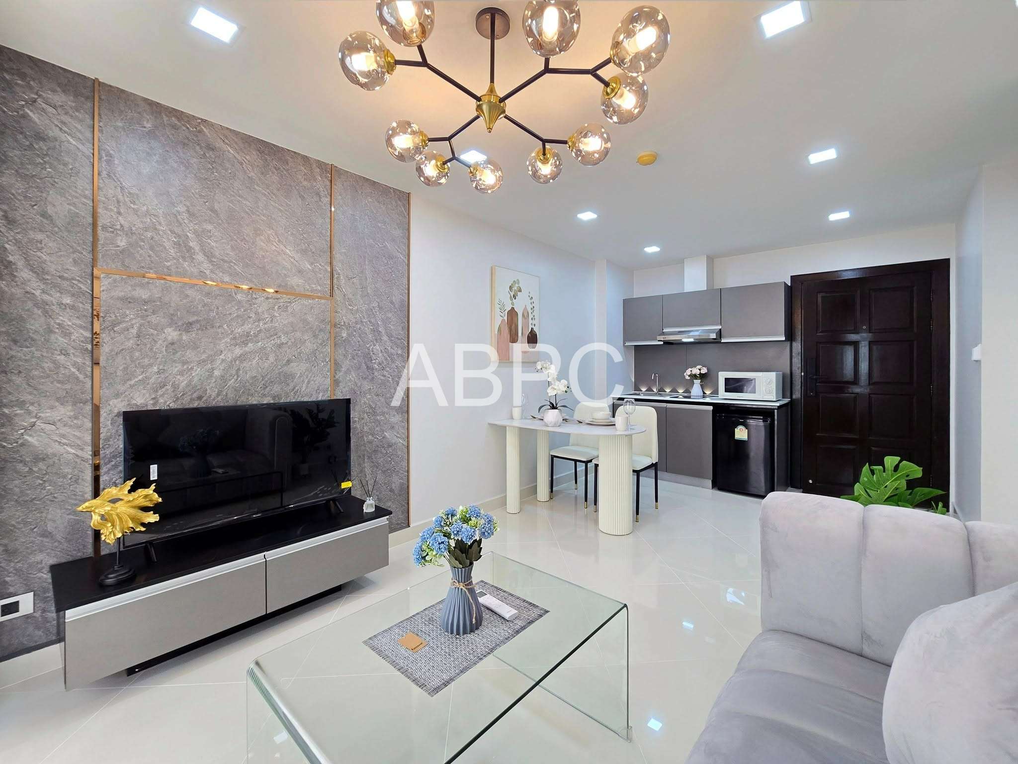 Newly Renovated One bedroom For Sale