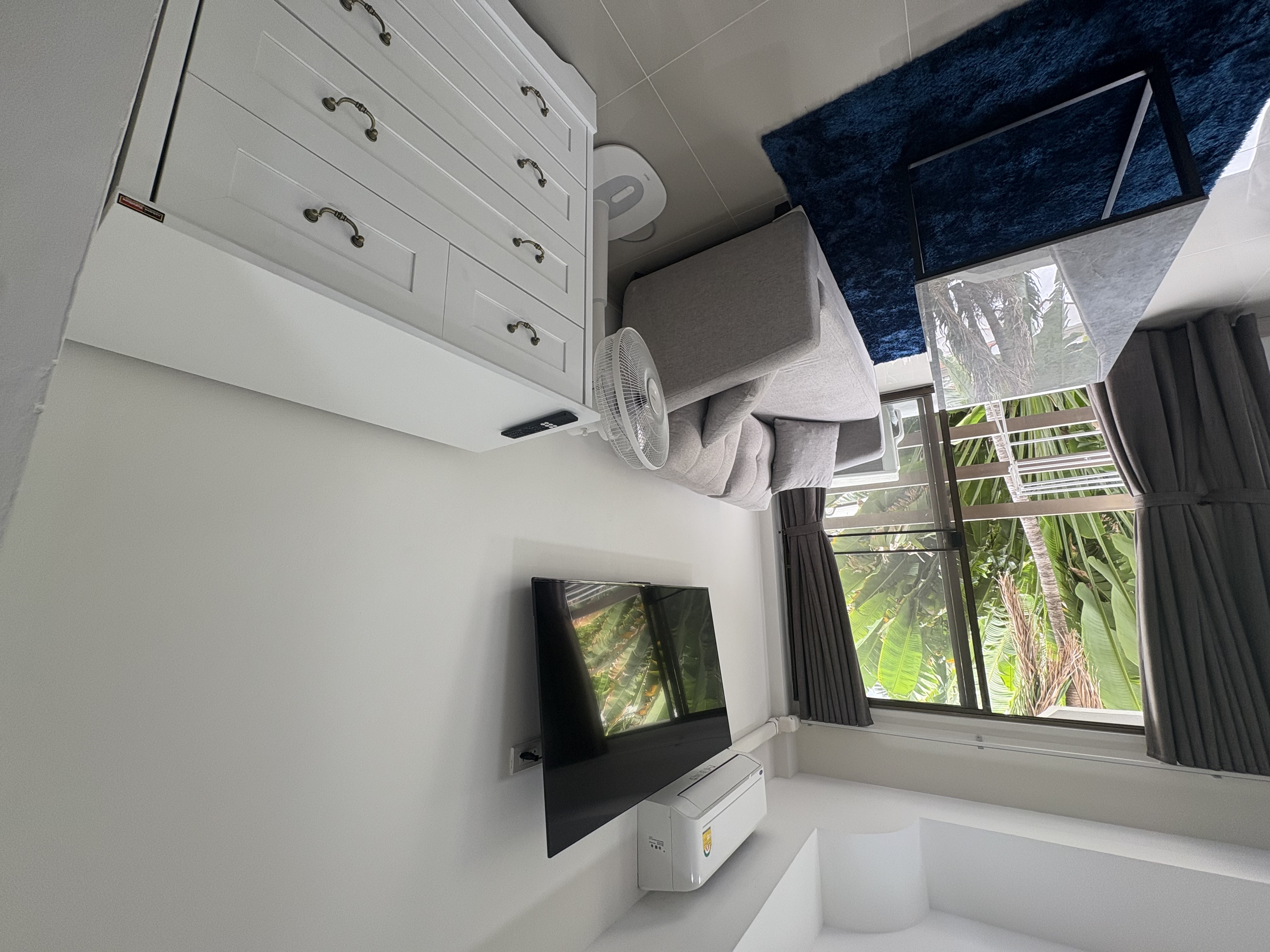 Stunning Diana Estates Studio