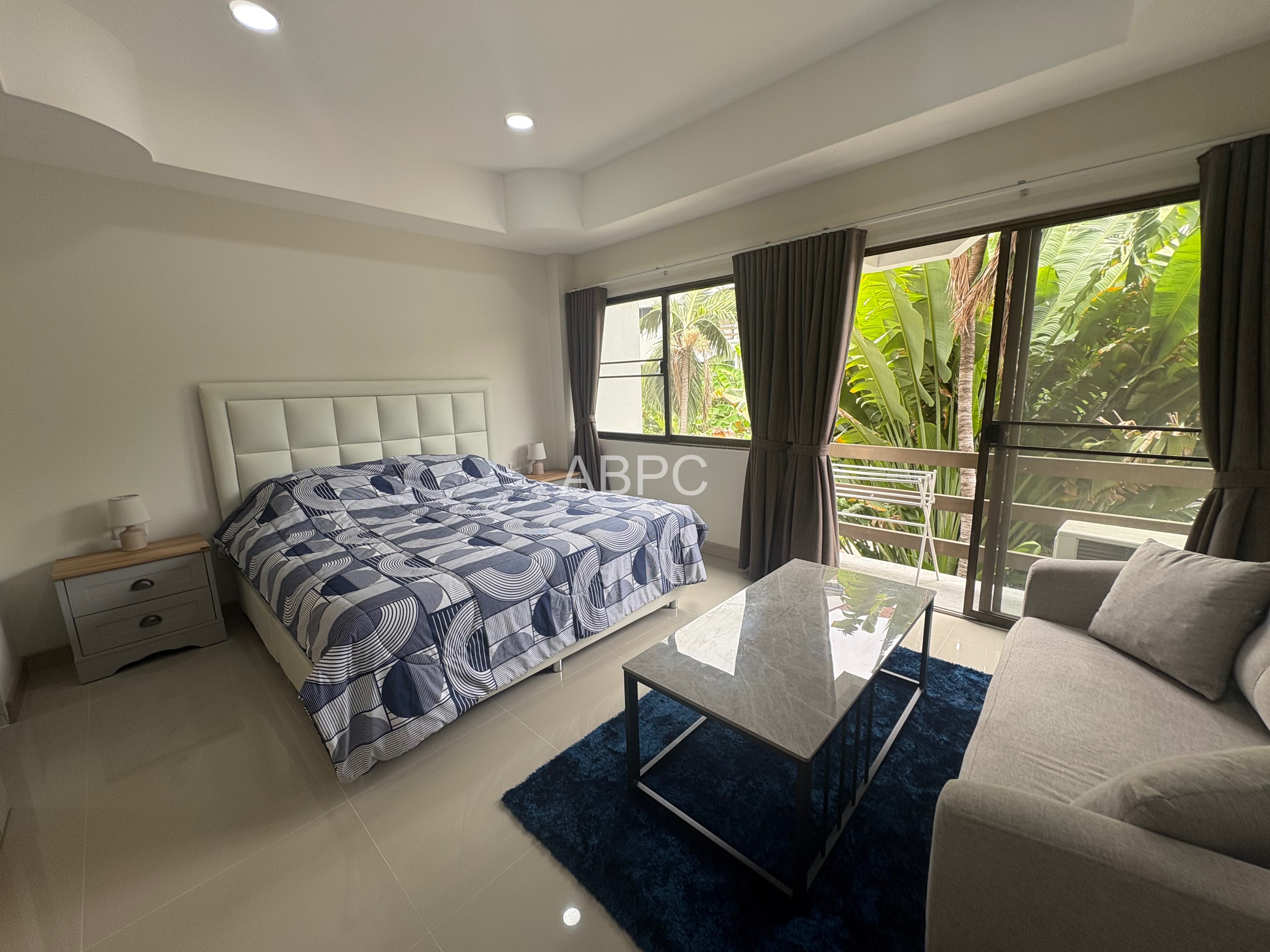 Stunning Diana Estates Studio photo 3