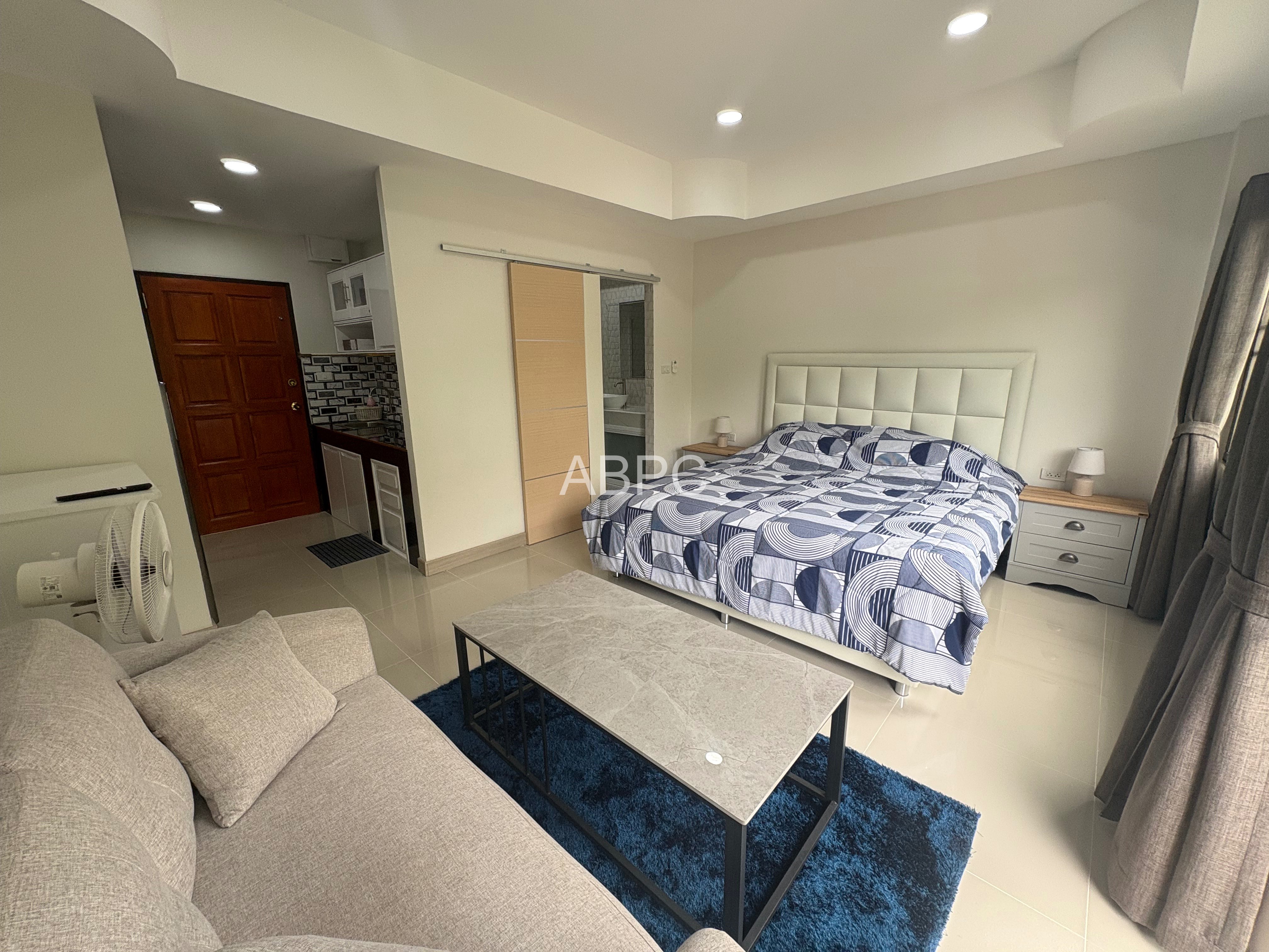 Stunning Diana Estates Studio photo 10