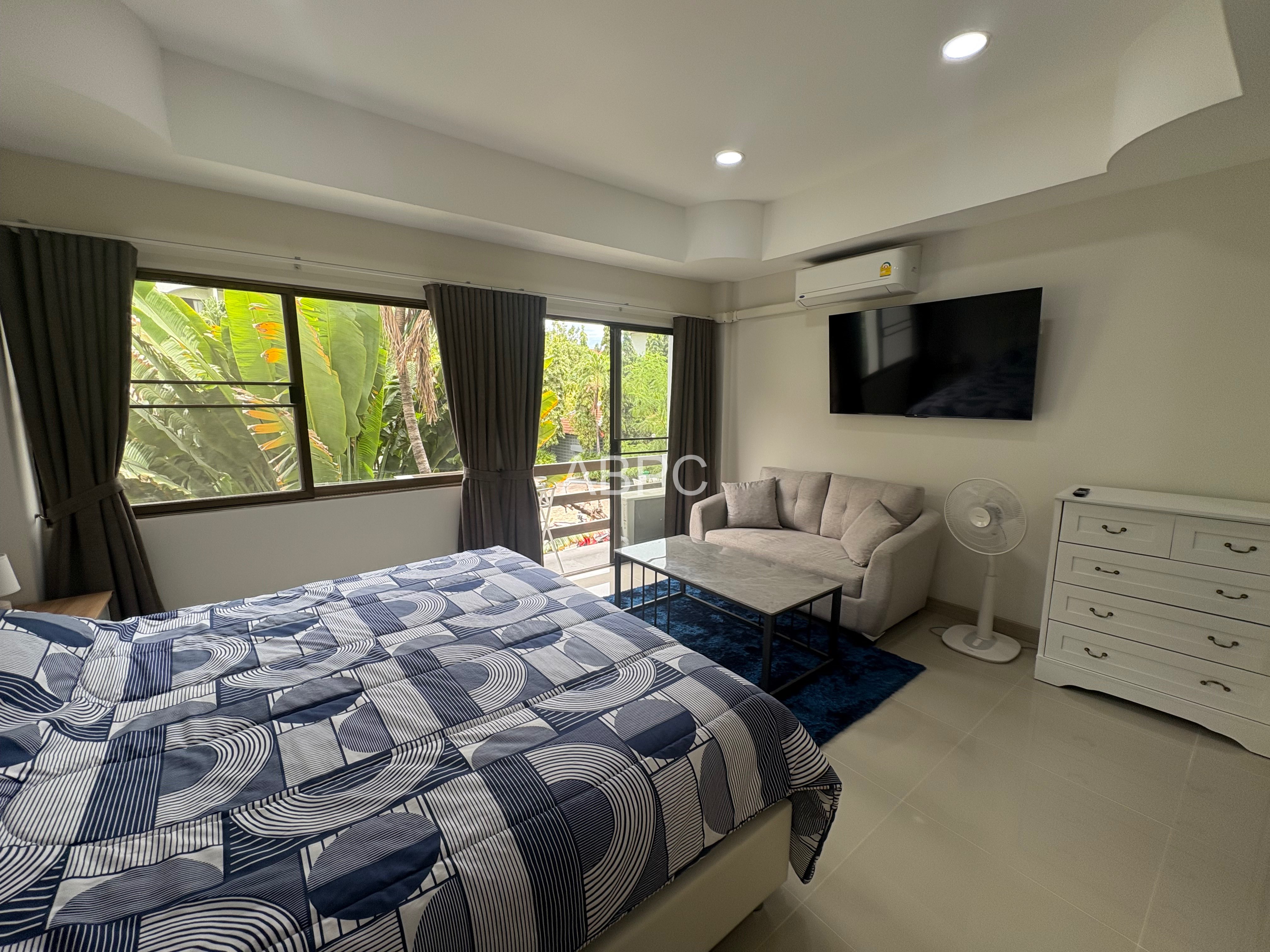 Stunning Diana Estates Studio photo 13
