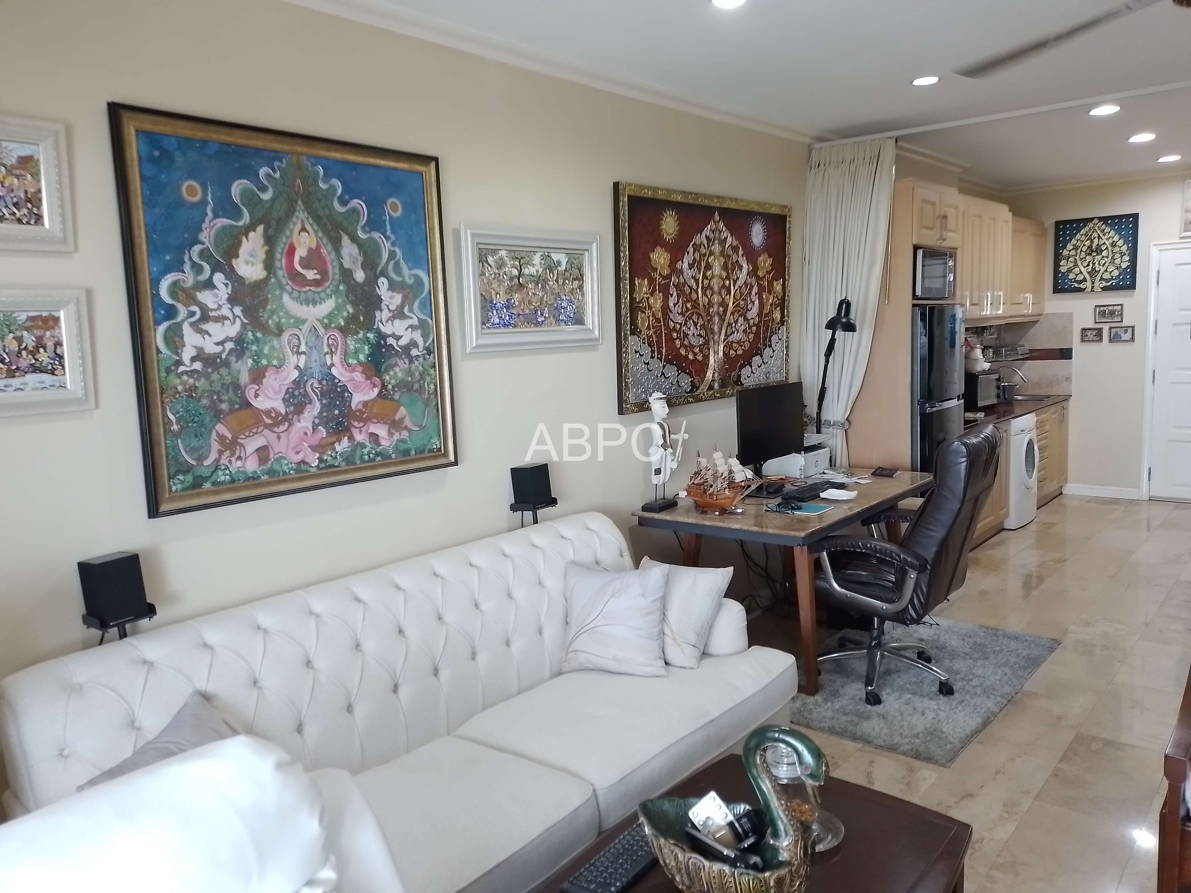 Large North Facing Ocean View Studio Condo In Jomtien