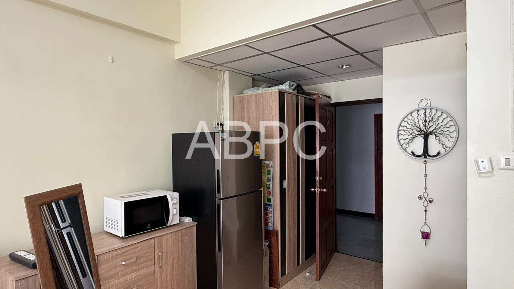 Studio for sale in Majestic condo photo 7