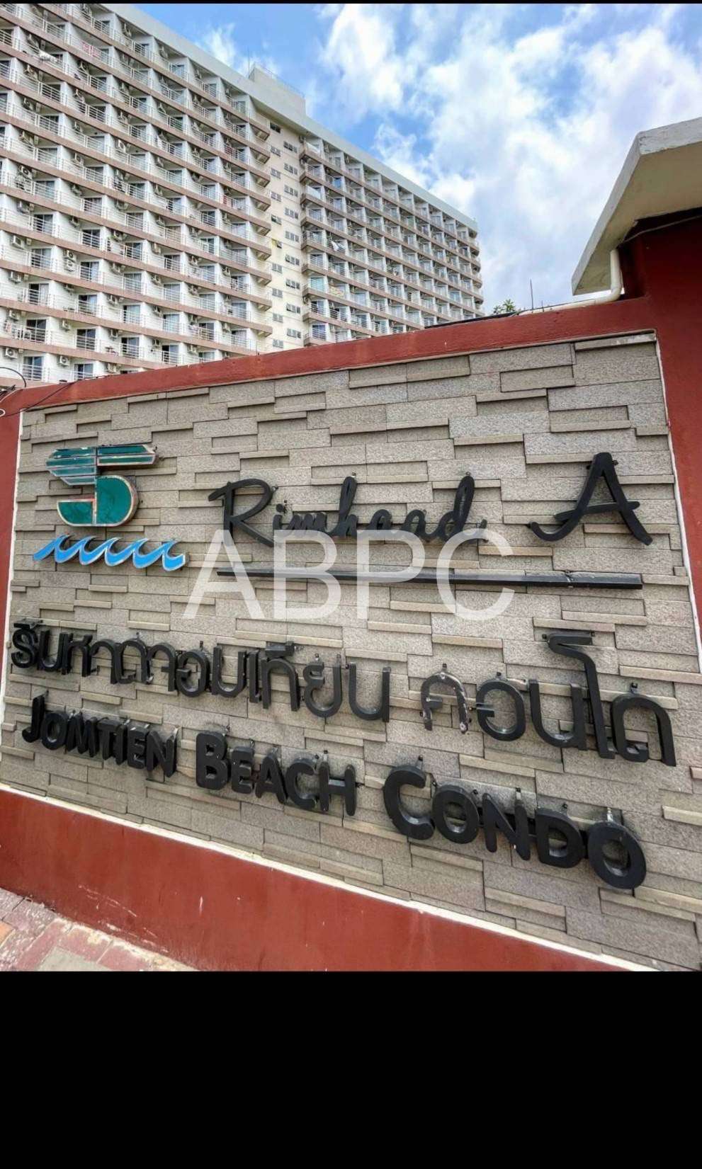 Newly Renovated Studio 1 bathroom (FQ) in Jomtien for Sale photo 11
