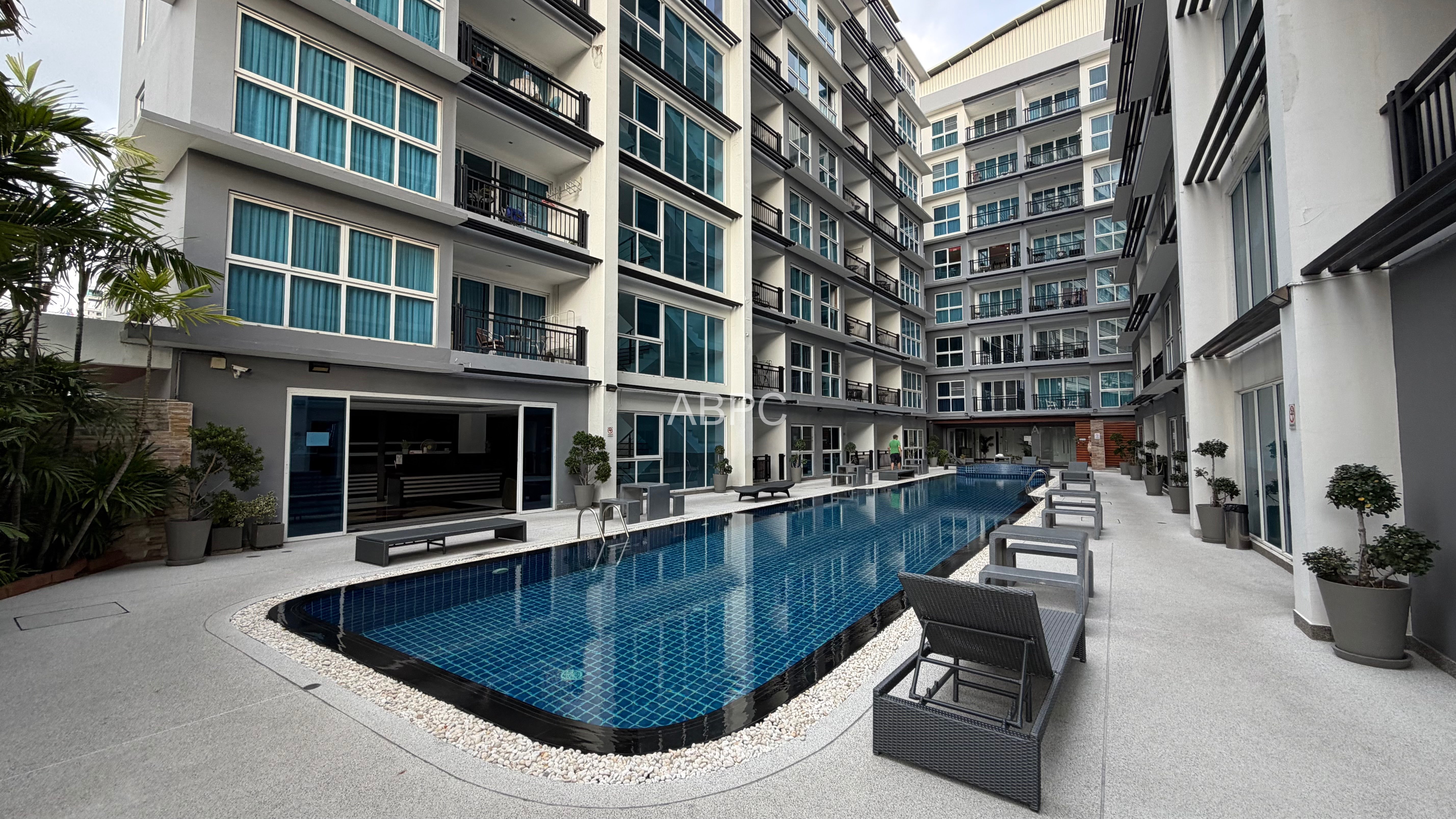 Pool View Studio Condo In Central Pattaya photo 9