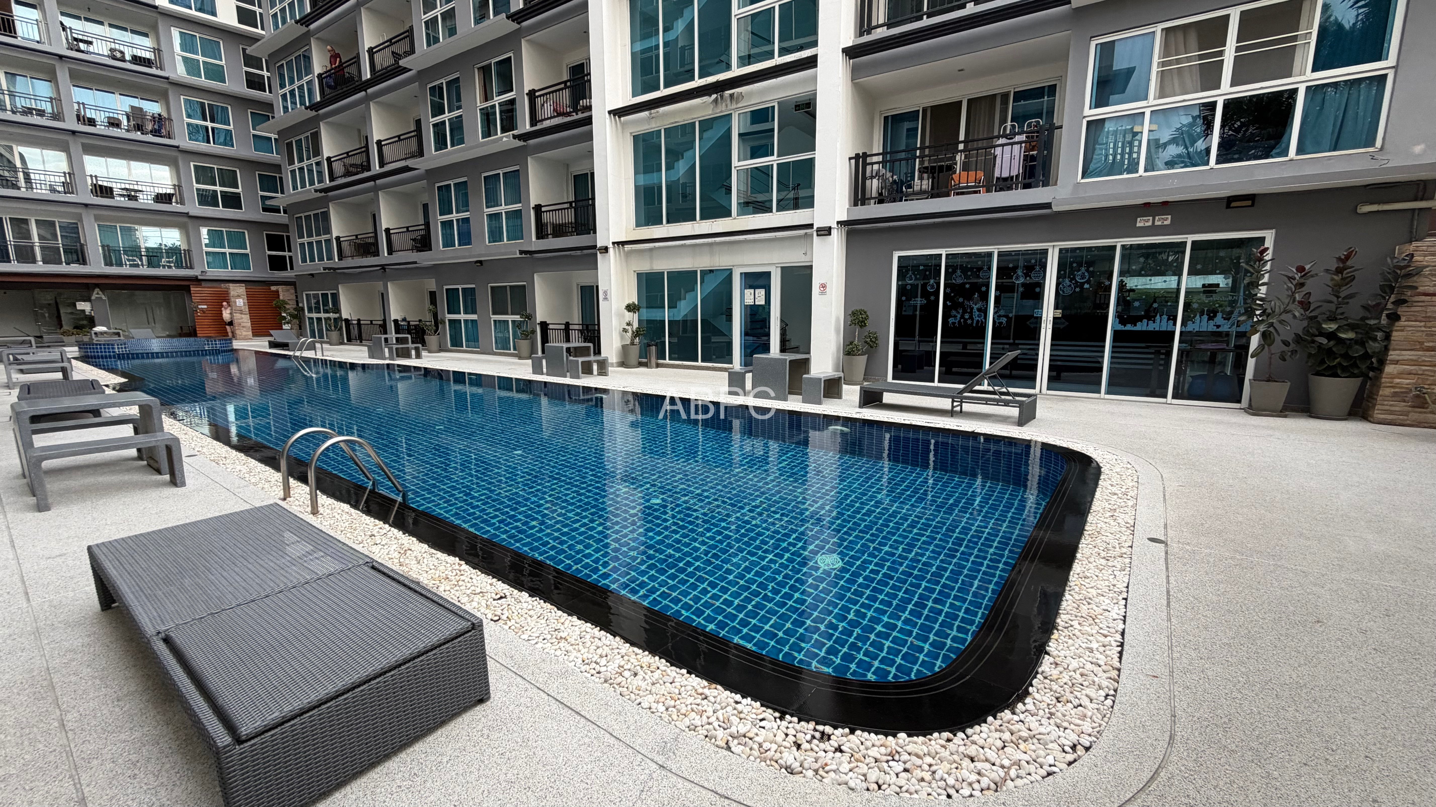 Pool View Studio Condo In Central Pattaya photo 10