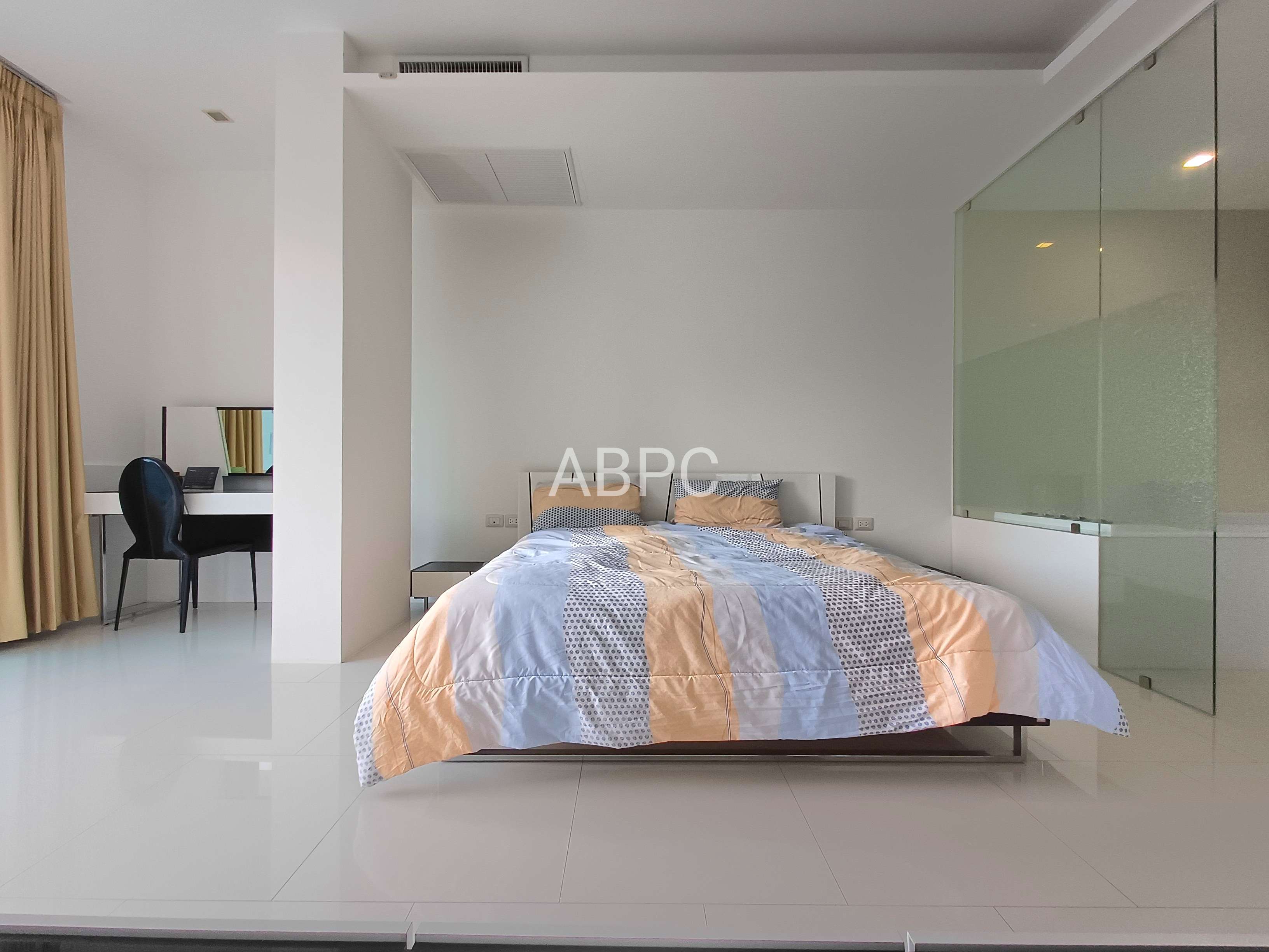 Specious 3 Bedrooms 2 Bathroom with a Sea View in Wongamat for Rent photo 10